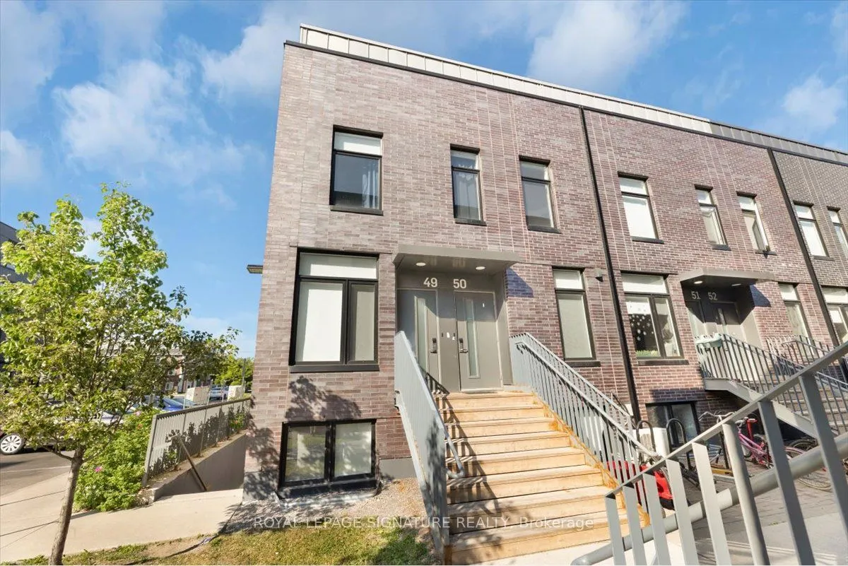1740 Simcoe Street N, #49