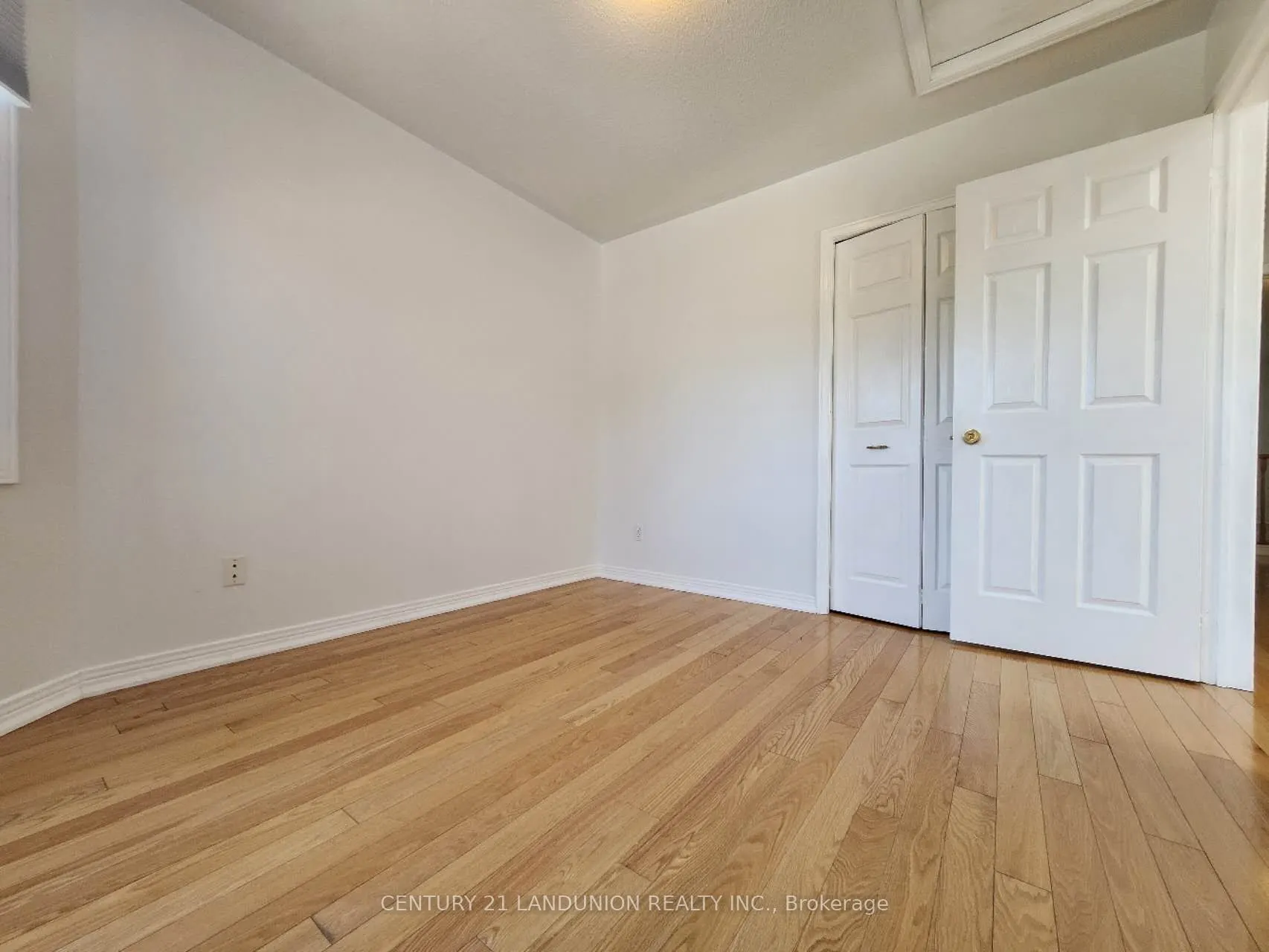 32 Staverton Court, #Main