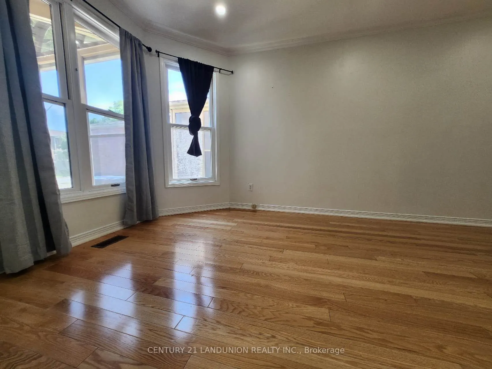 32 Staverton Court, #Main