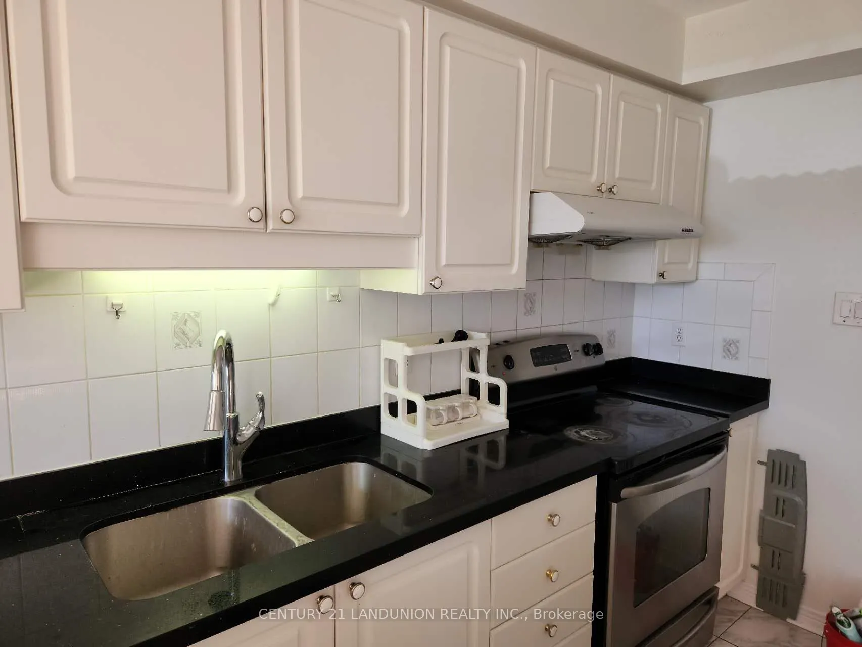 32 Staverton Court, #Main