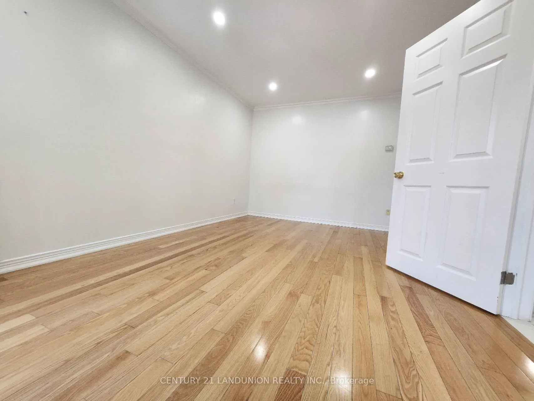 32 Staverton Court, #Main
