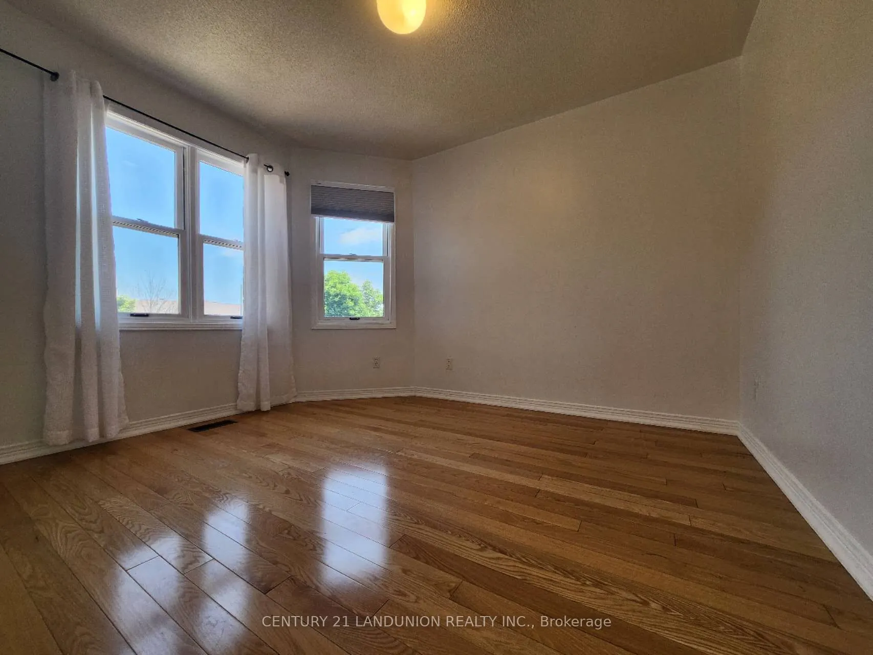32 Staverton Court, #Main