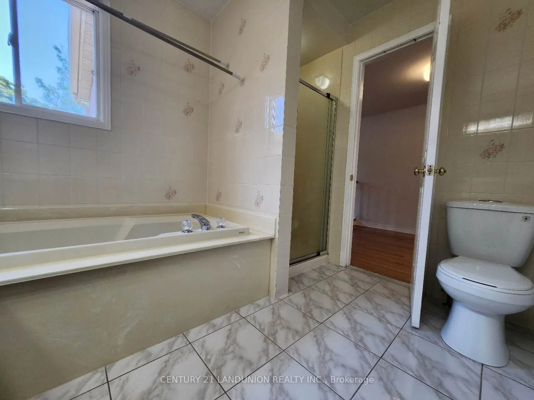 32 Staverton Court, #Main