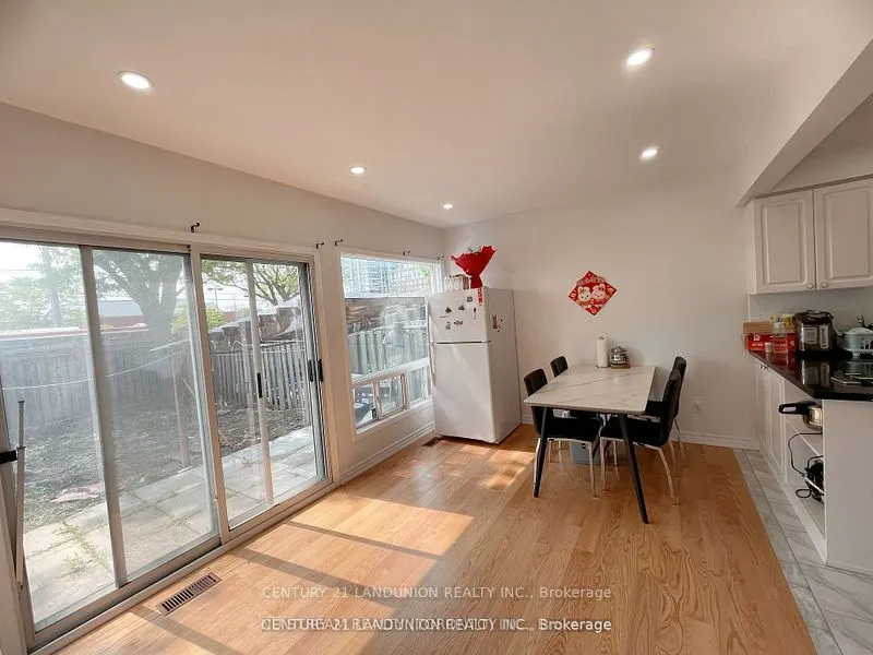 32 Staverton Court, #Main