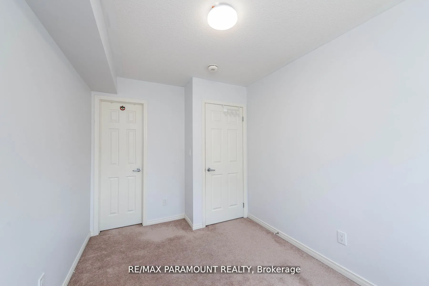 102 Old Harwood Avenue, #102