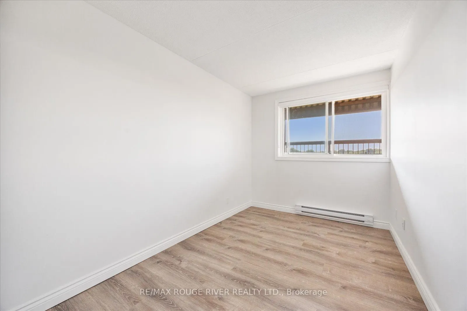 144 Queen Street, #601