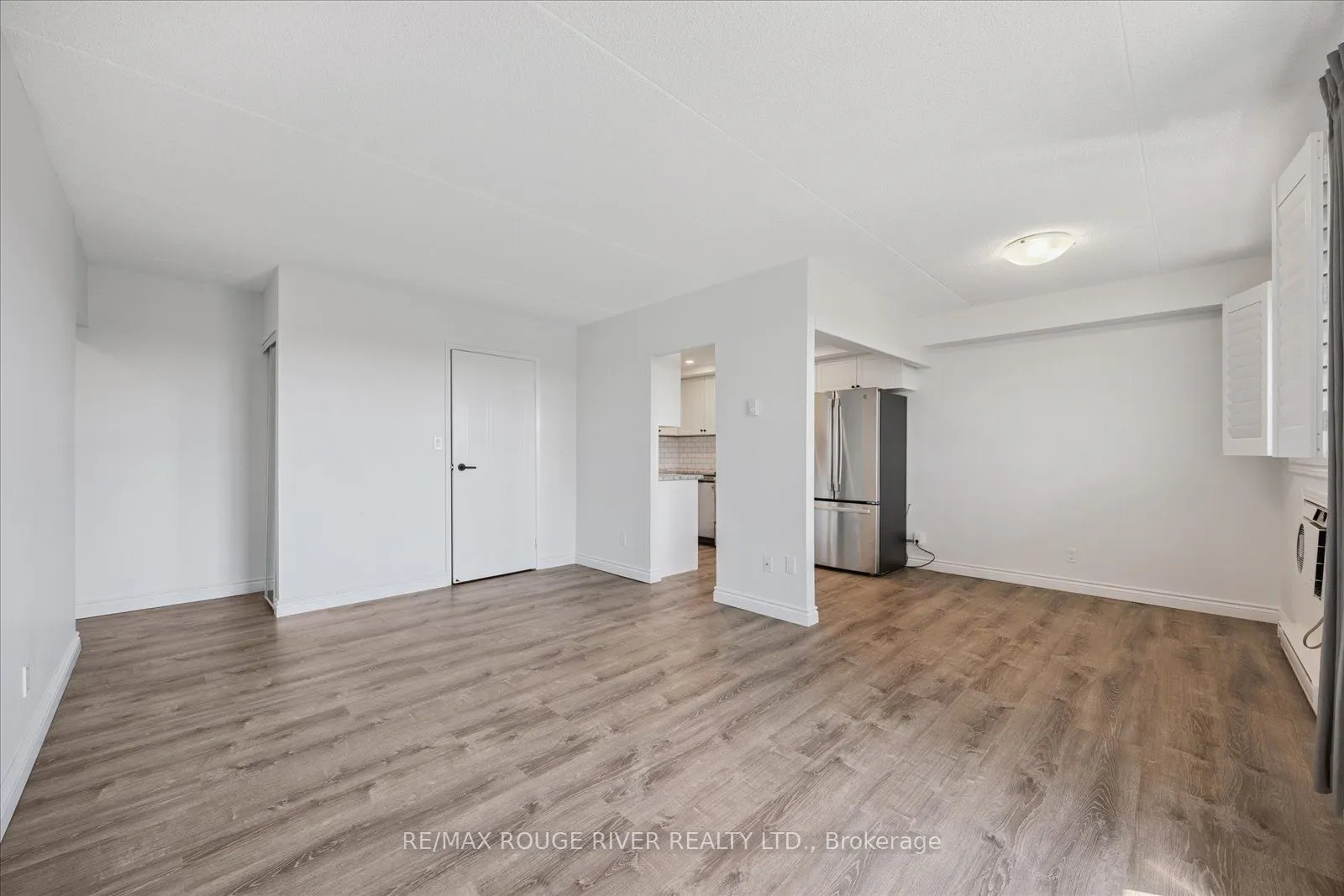 144 Queen Street, #601