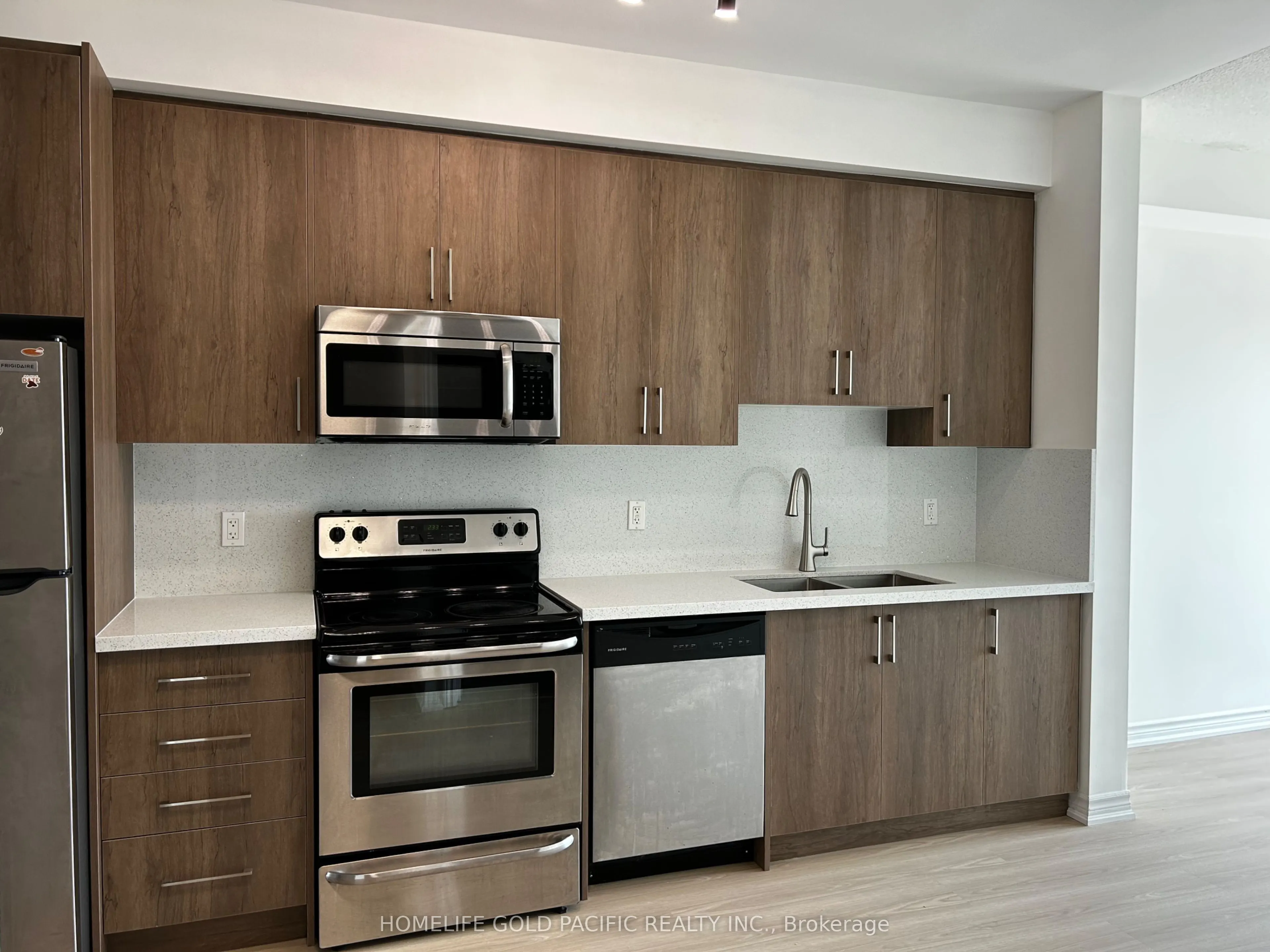 1328 Birchmount Road, #604