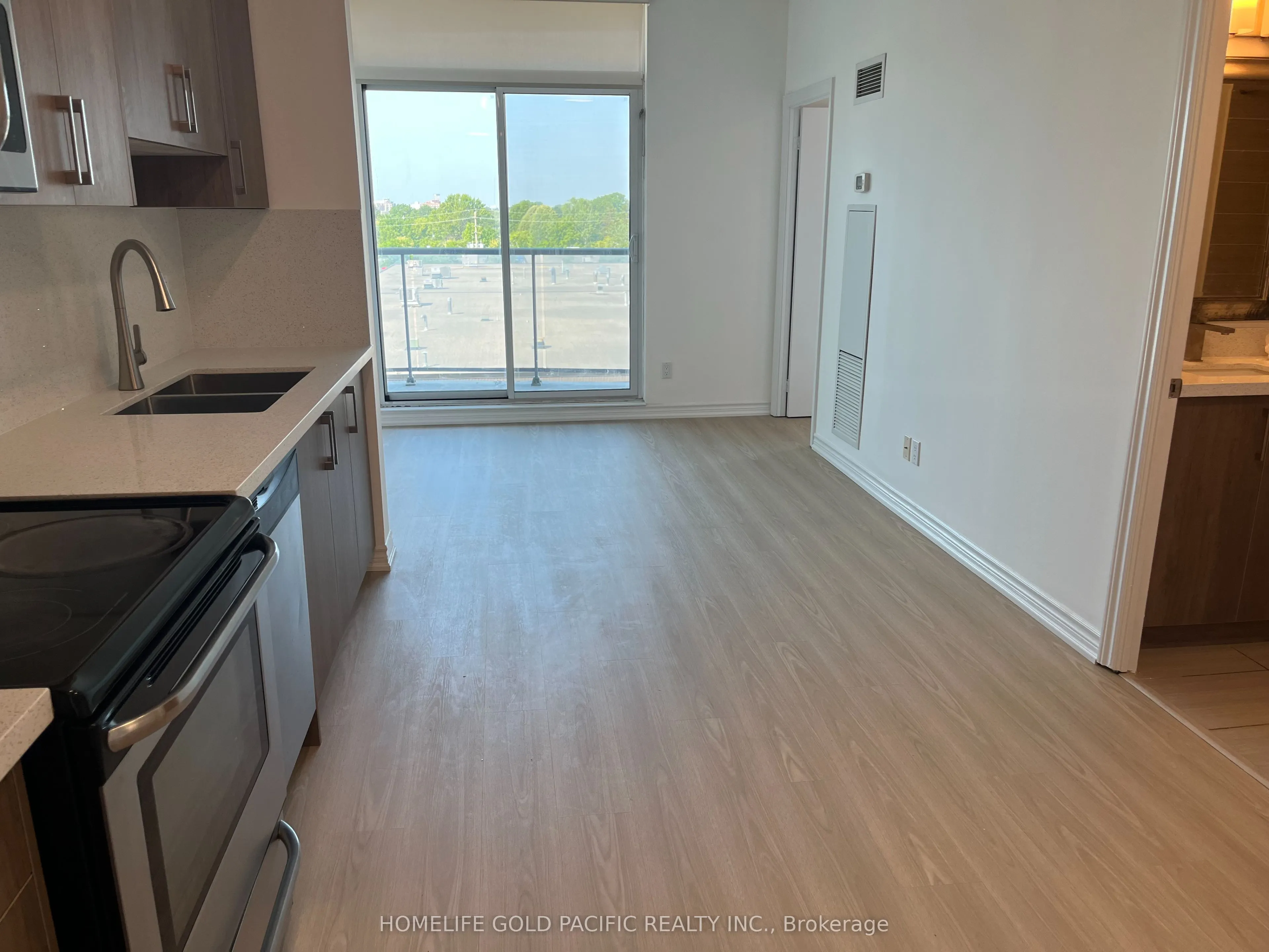 1328 Birchmount Road, #604
