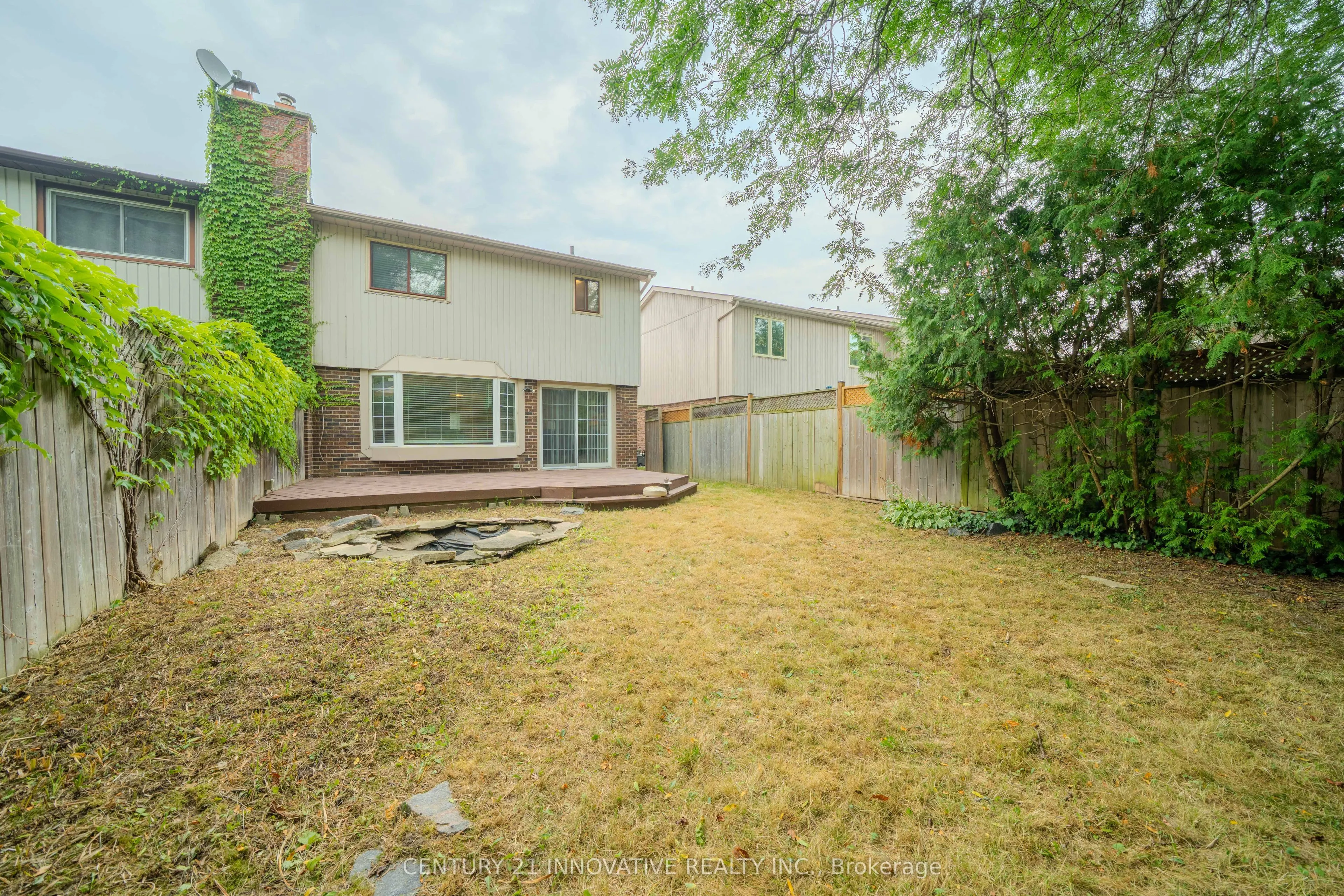 1764 Listowell Crescent