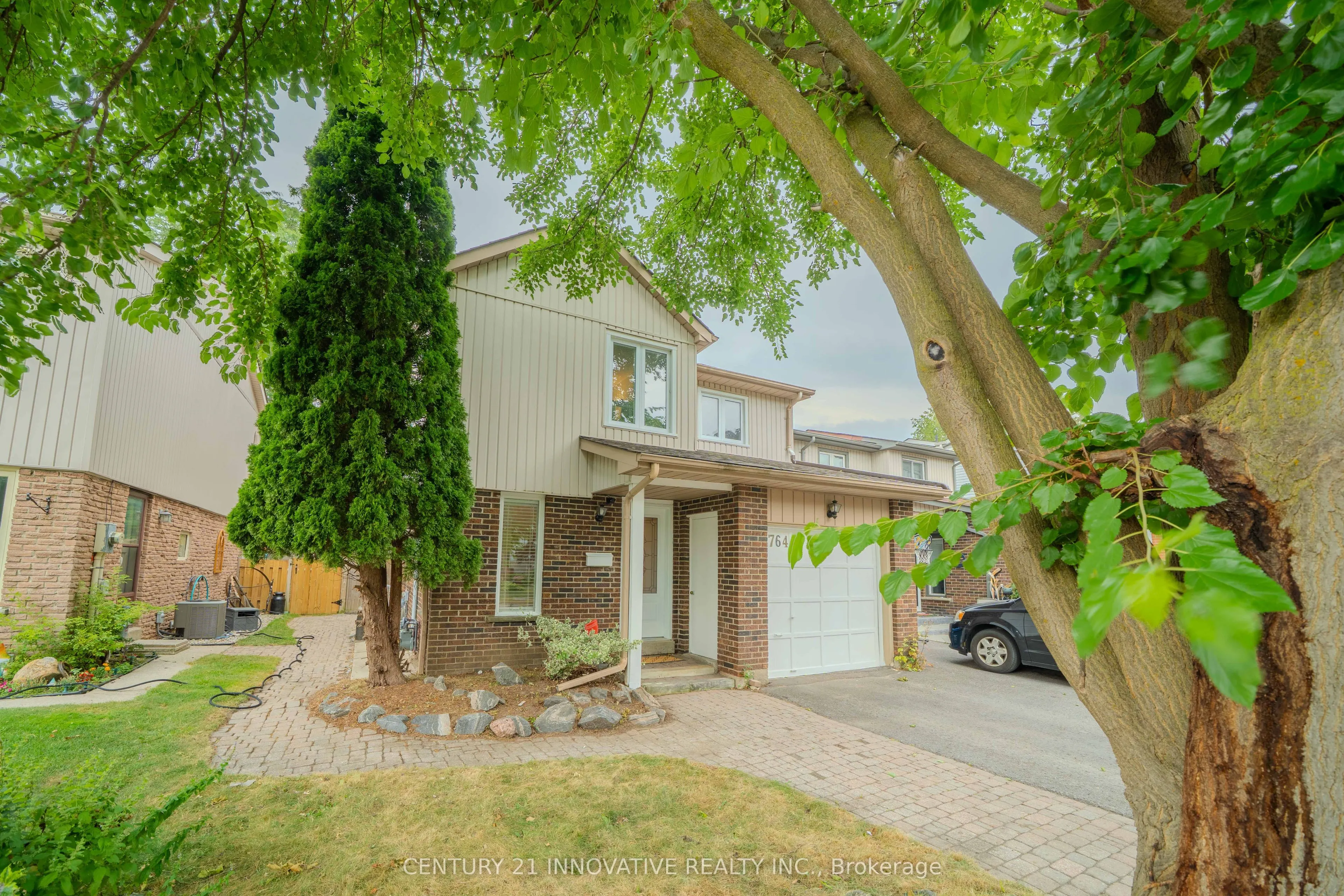 1764 Listowell Crescent