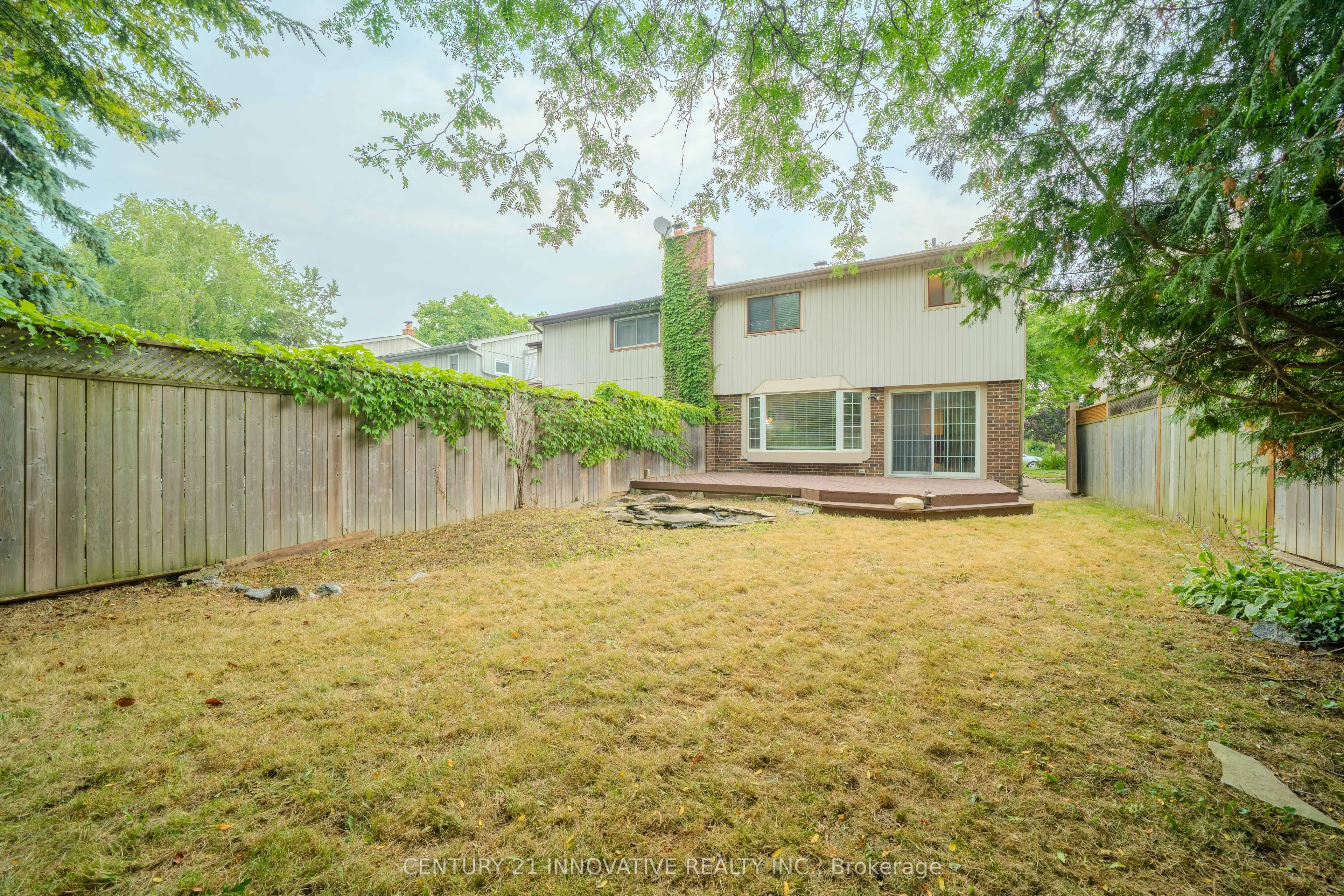 1764 Listowell Crescent