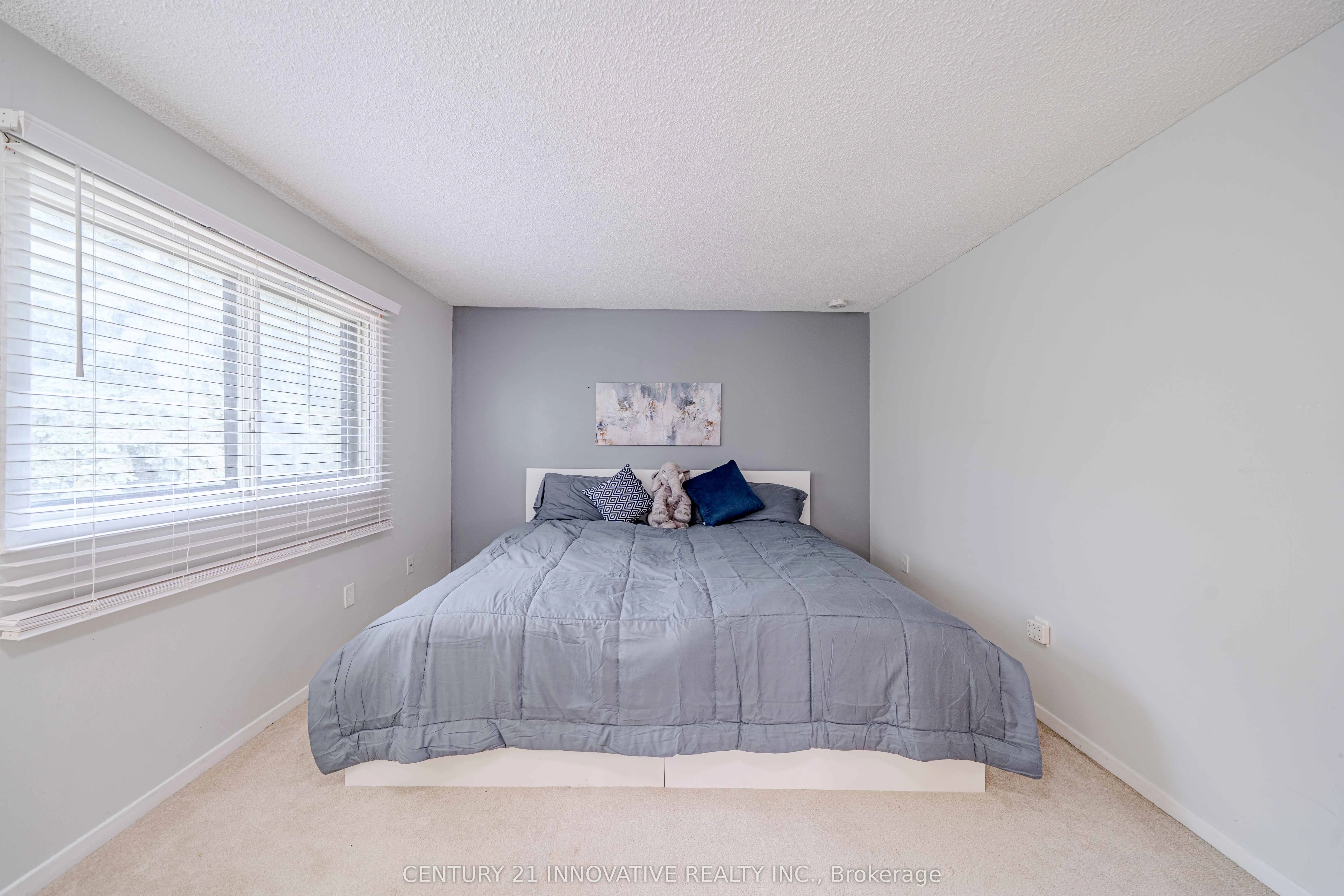 1764 Listowell Crescent