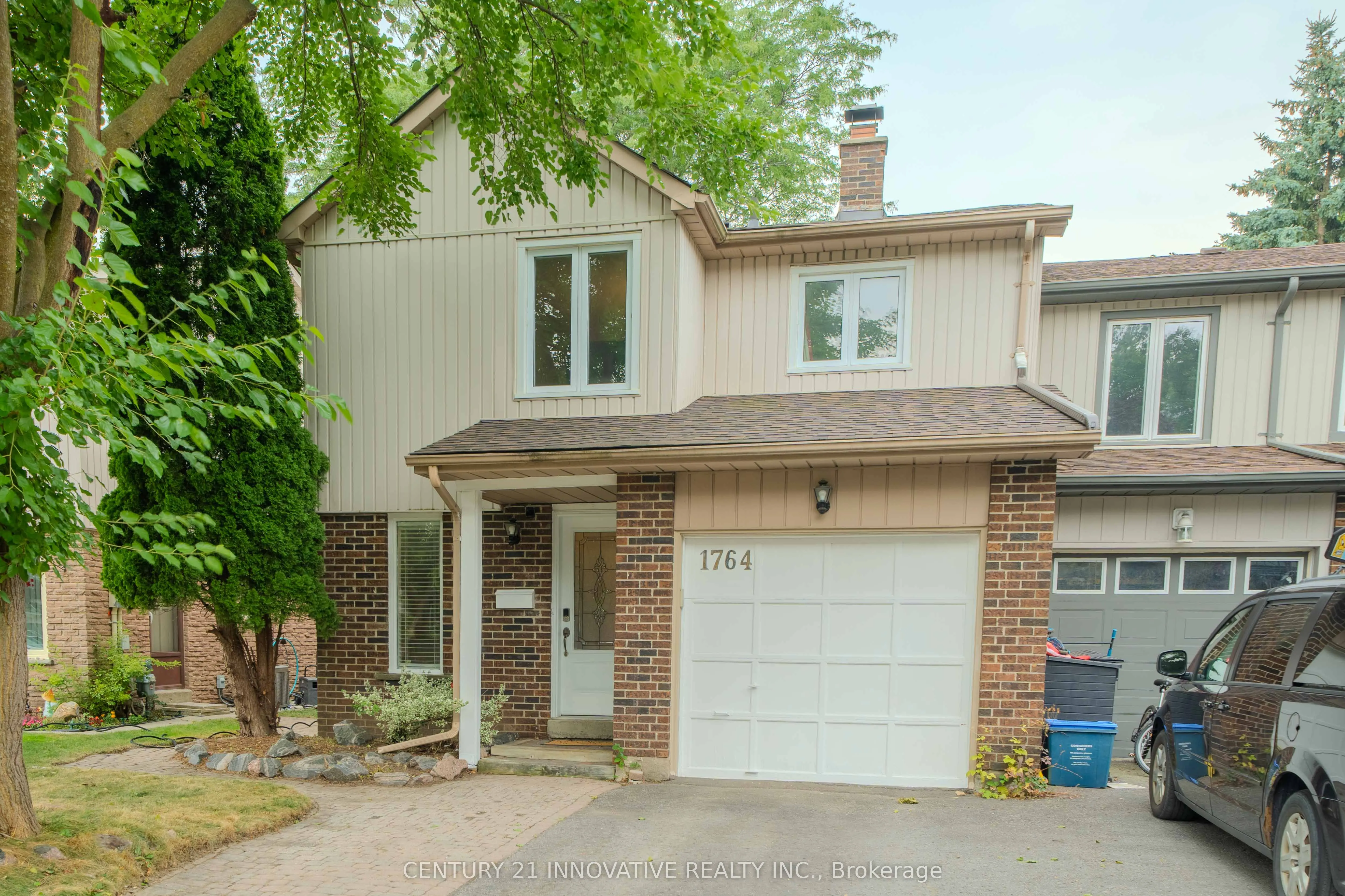 1764 Listowell Crescent