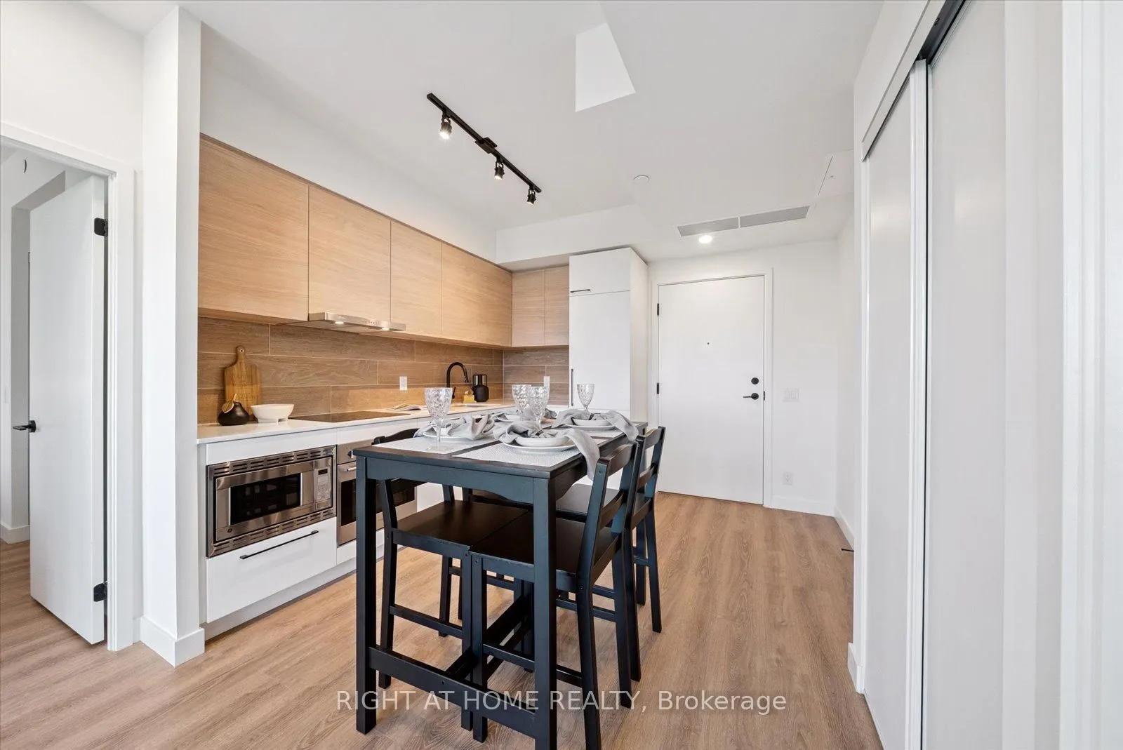 1050 Eastern Avenue, #613
