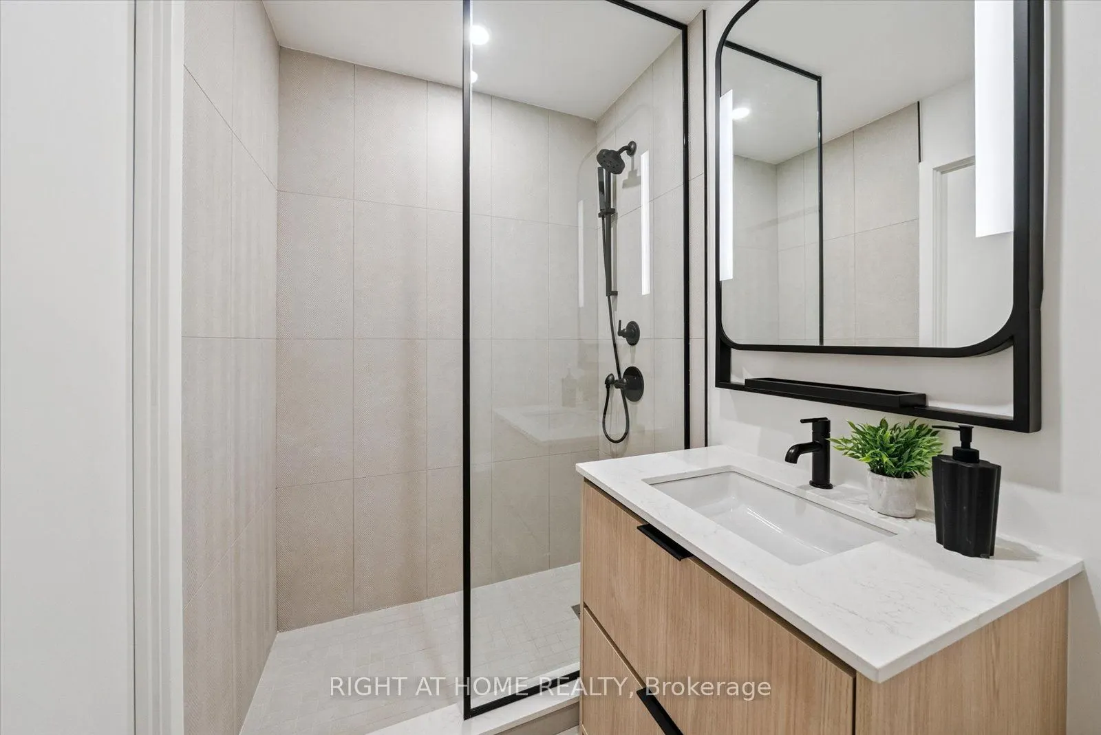 1050 Eastern Avenue, #613
