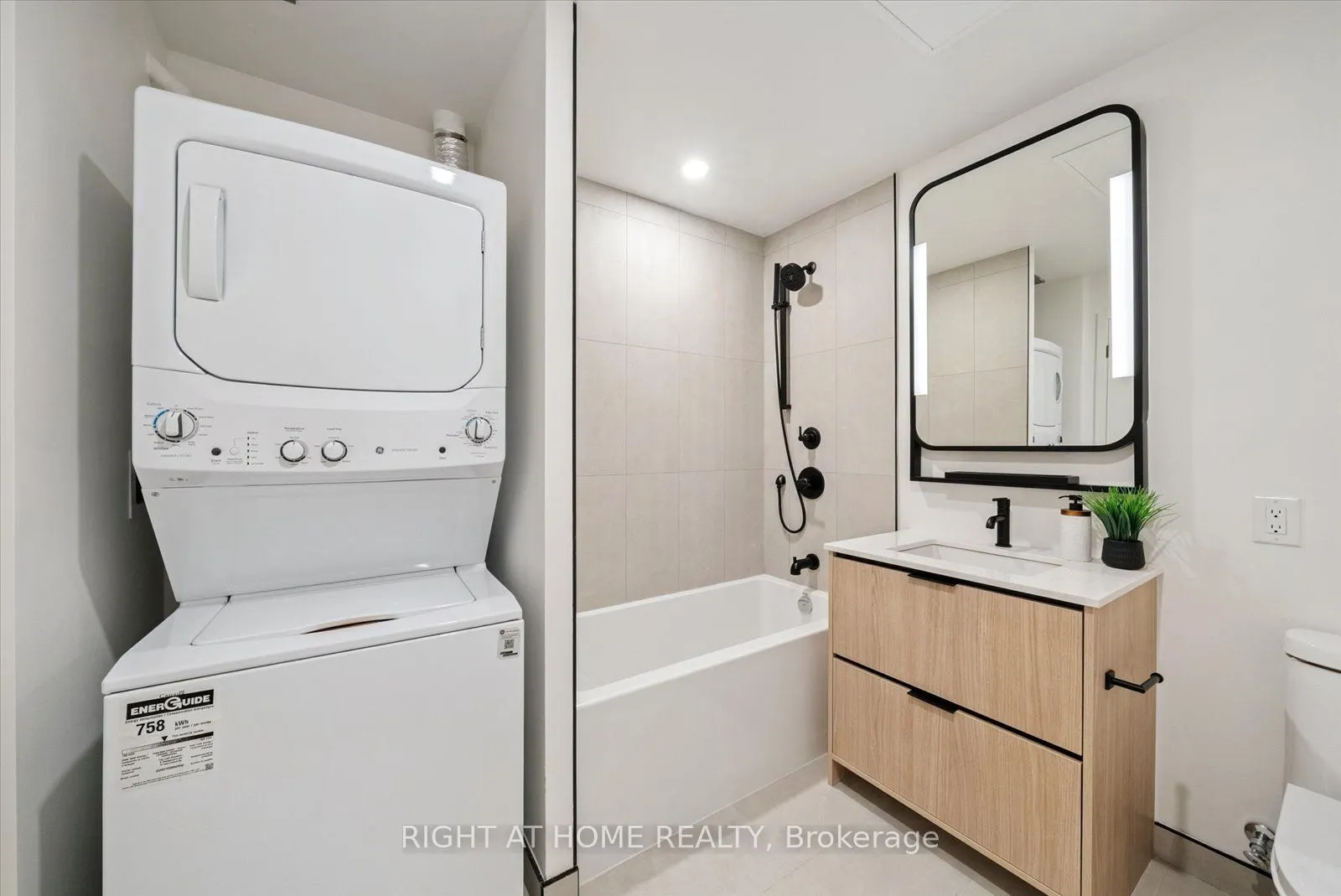 1050 Eastern Avenue, #613