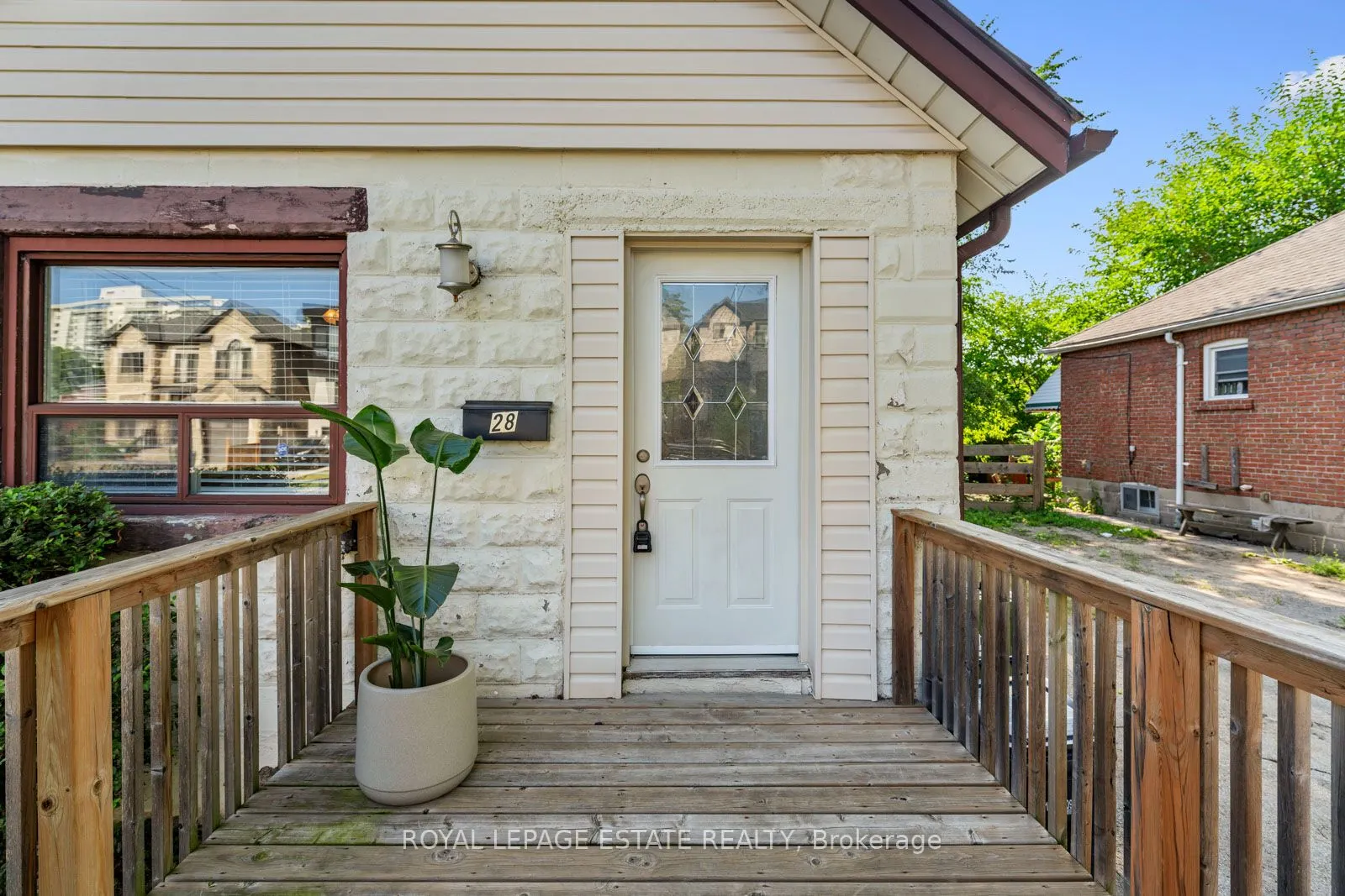 28 Westbourne Avenue