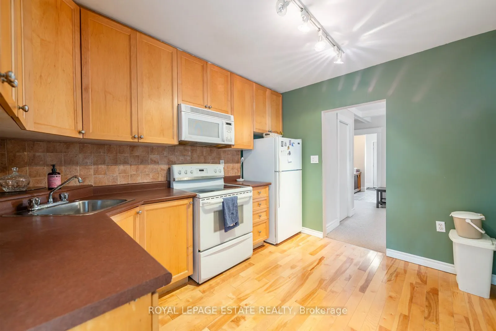 28 Westbourne Avenue