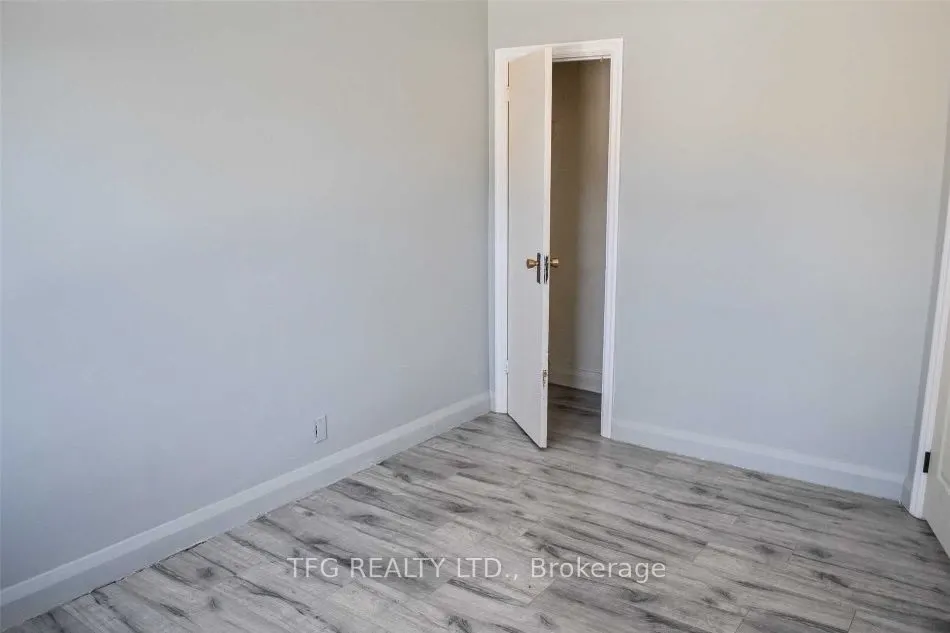 324 Kingsdale Avenue, #3