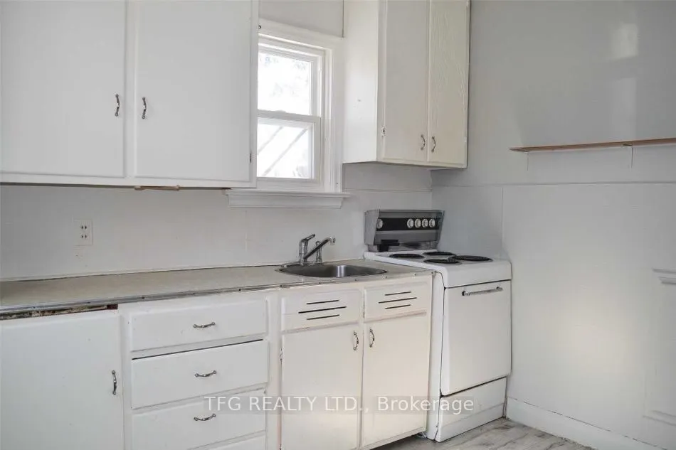 324 Kingsdale Avenue, #3