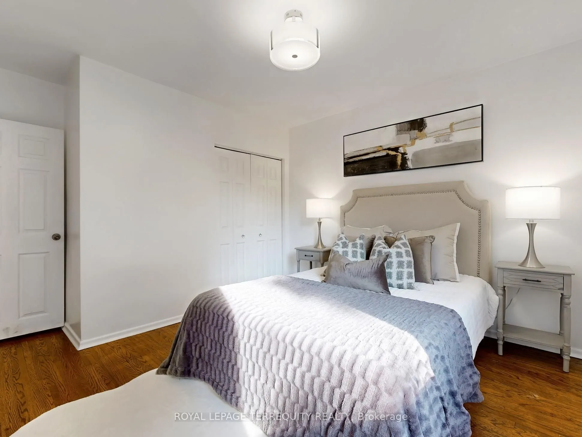 33 Mendip Crescent, #Main