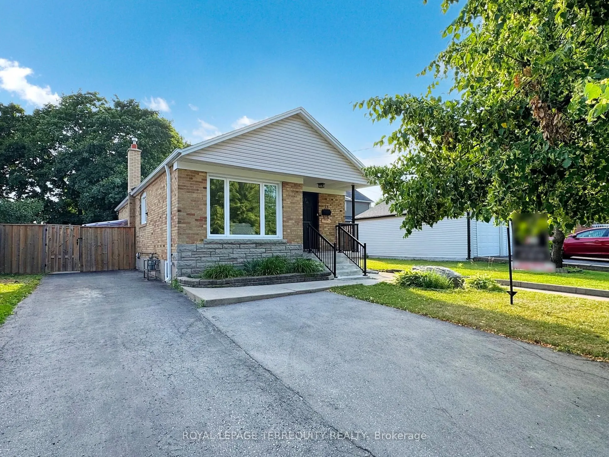 33 Mendip Crescent, #Main
