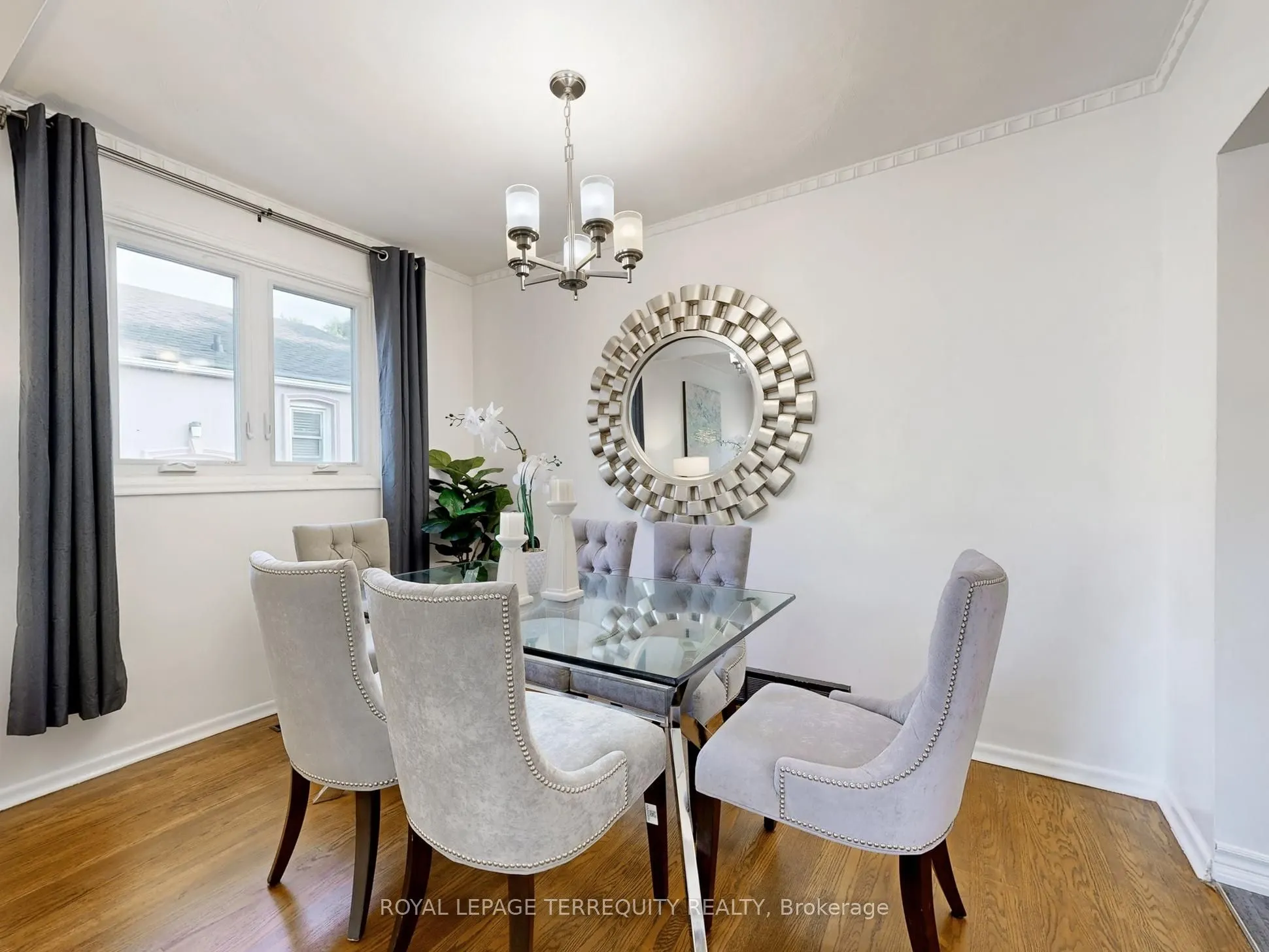 33 Mendip Crescent, #Main