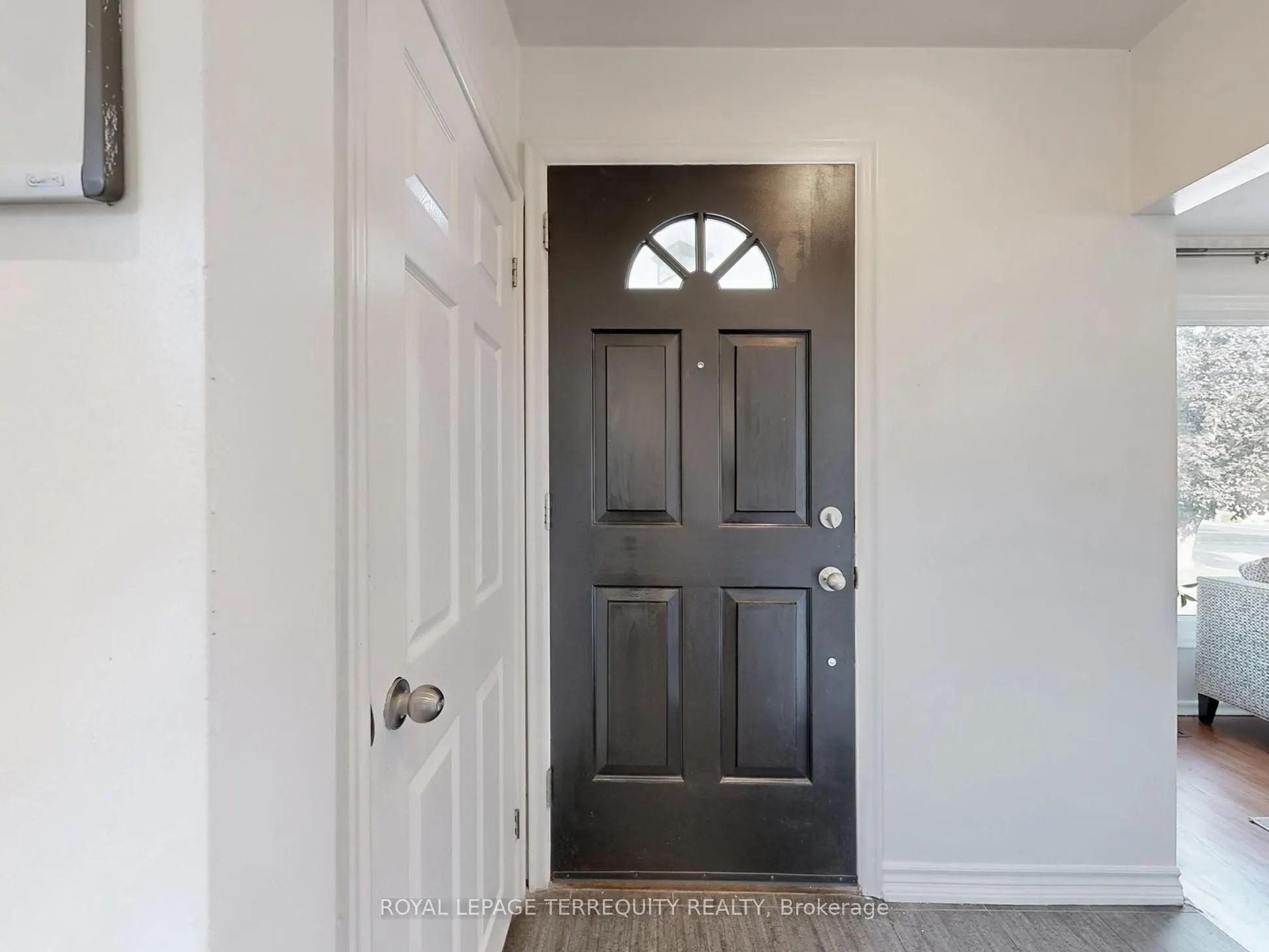 33 Mendip Crescent, #Main