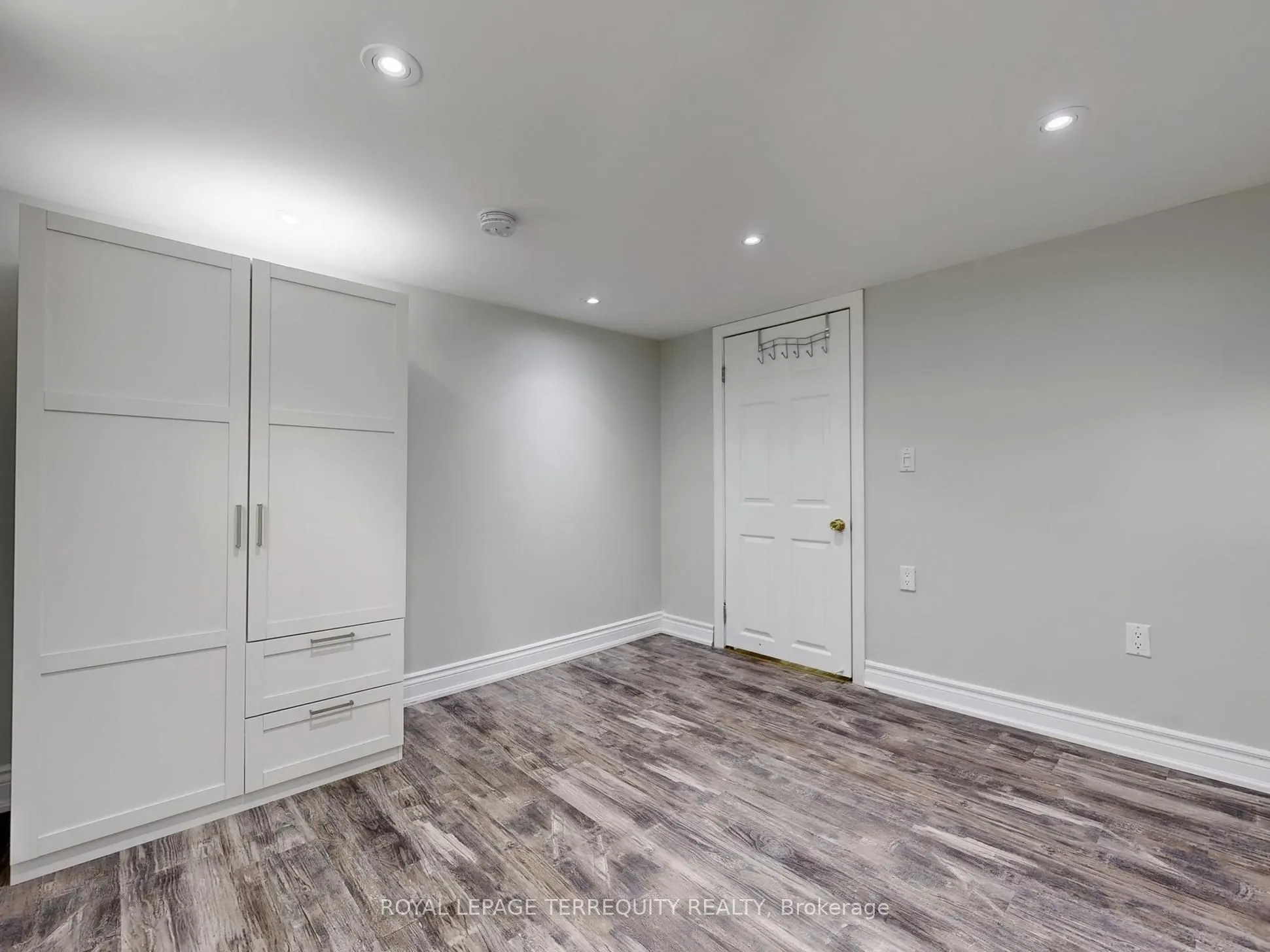 33 Mendip Crescent, #Lower