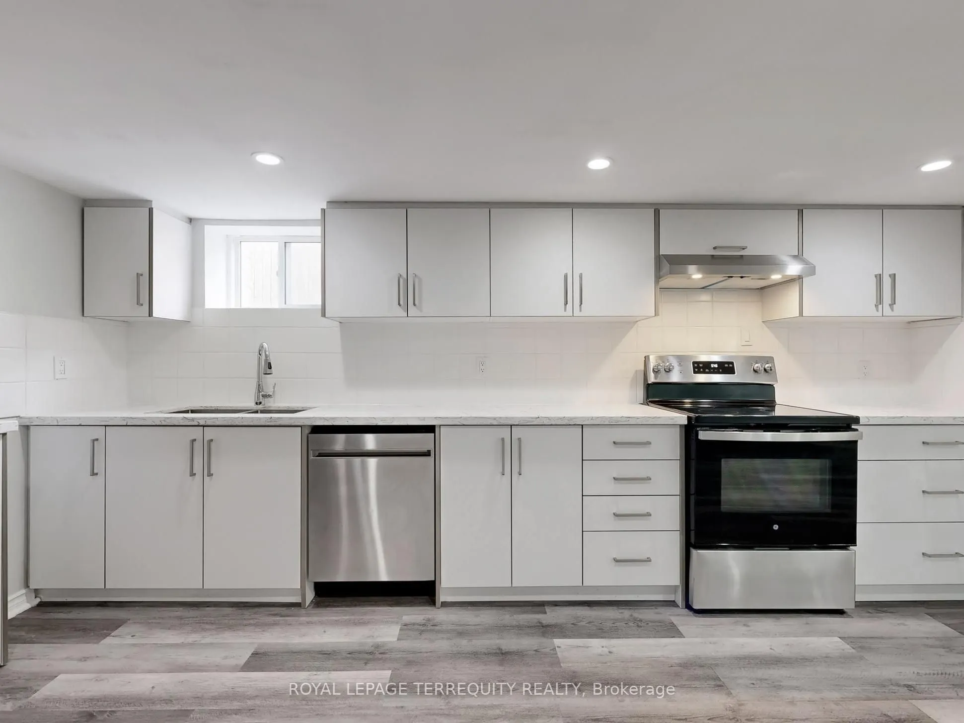 33 Mendip Crescent, #Lower