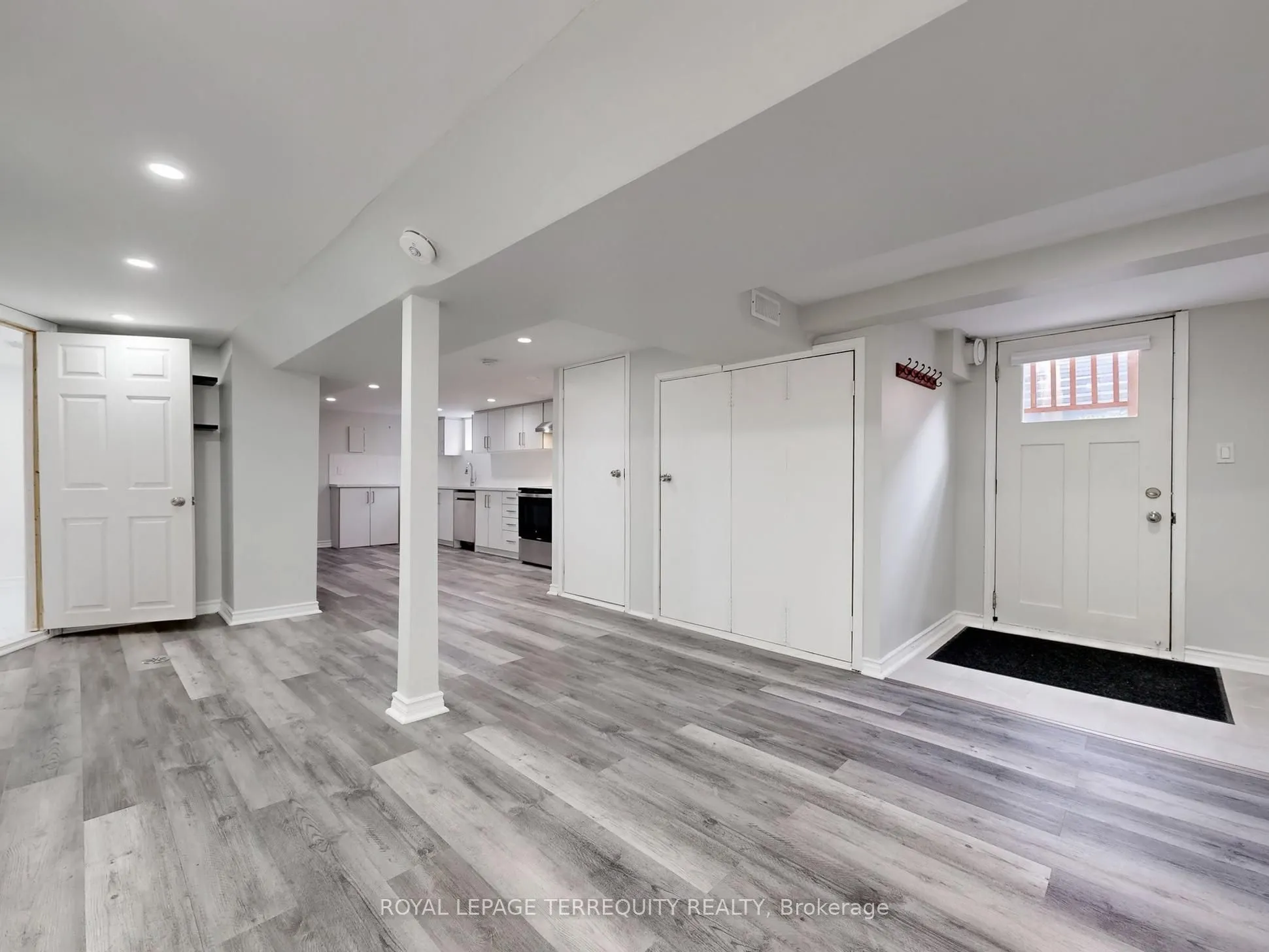 33 Mendip Crescent, #Lower
