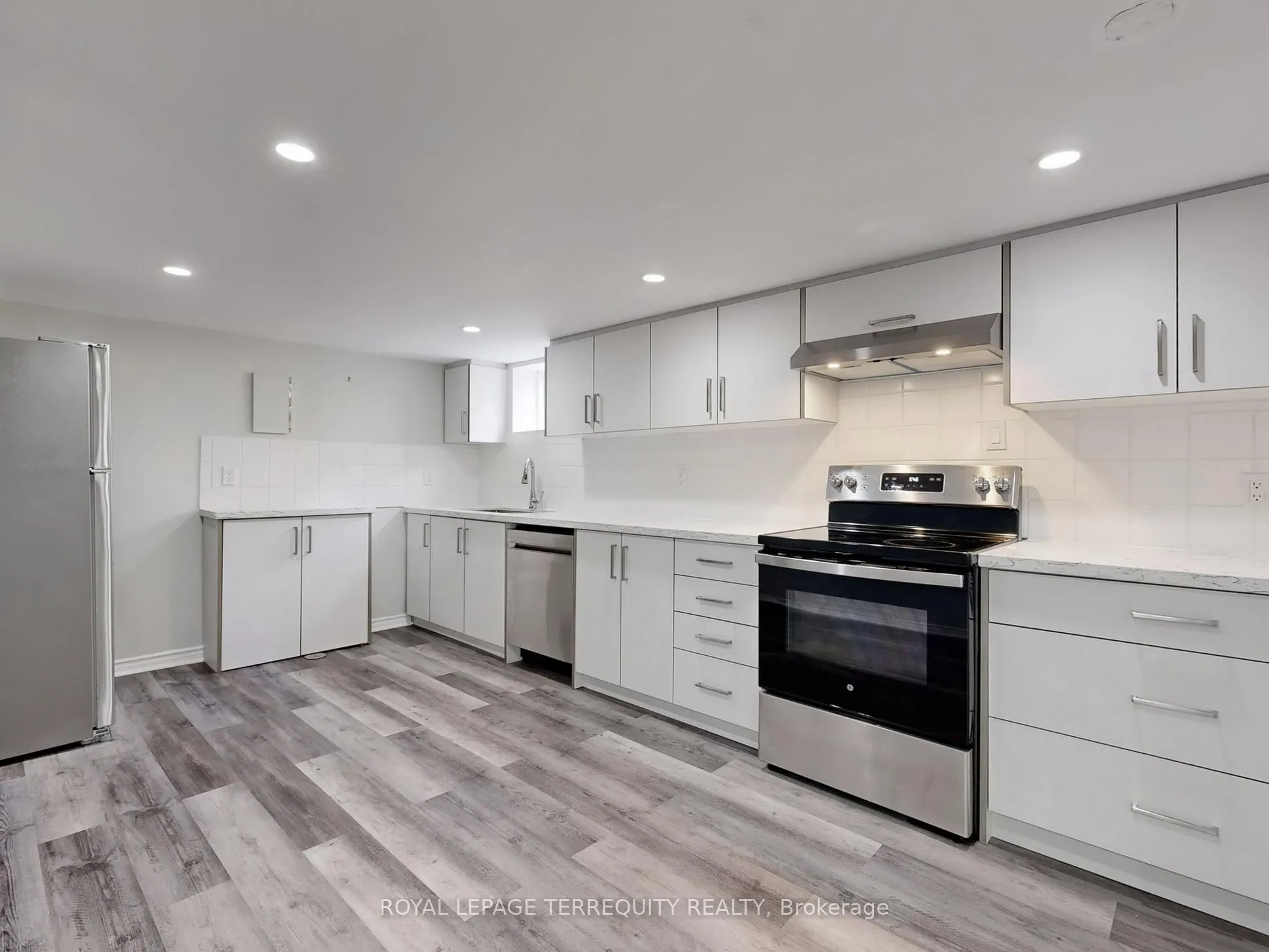 33 Mendip Crescent, #Lower