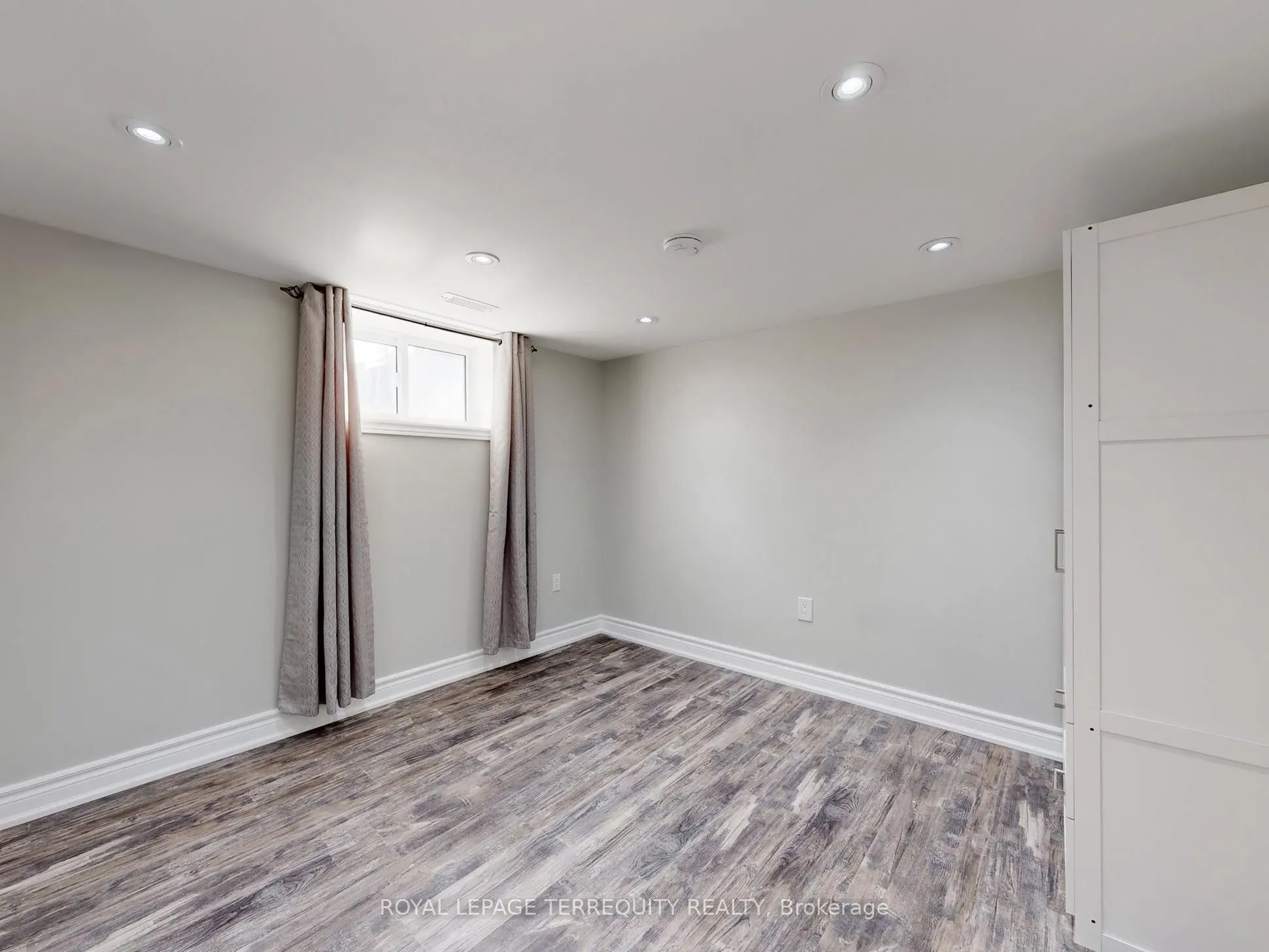 33 Mendip Crescent, #Lower