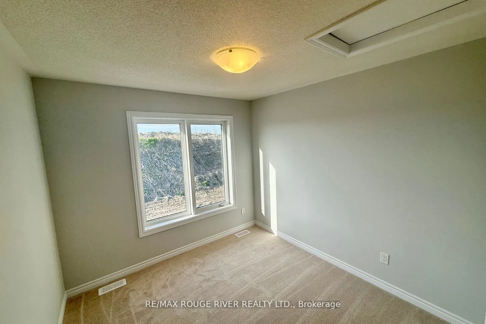 1186 Greentree Path