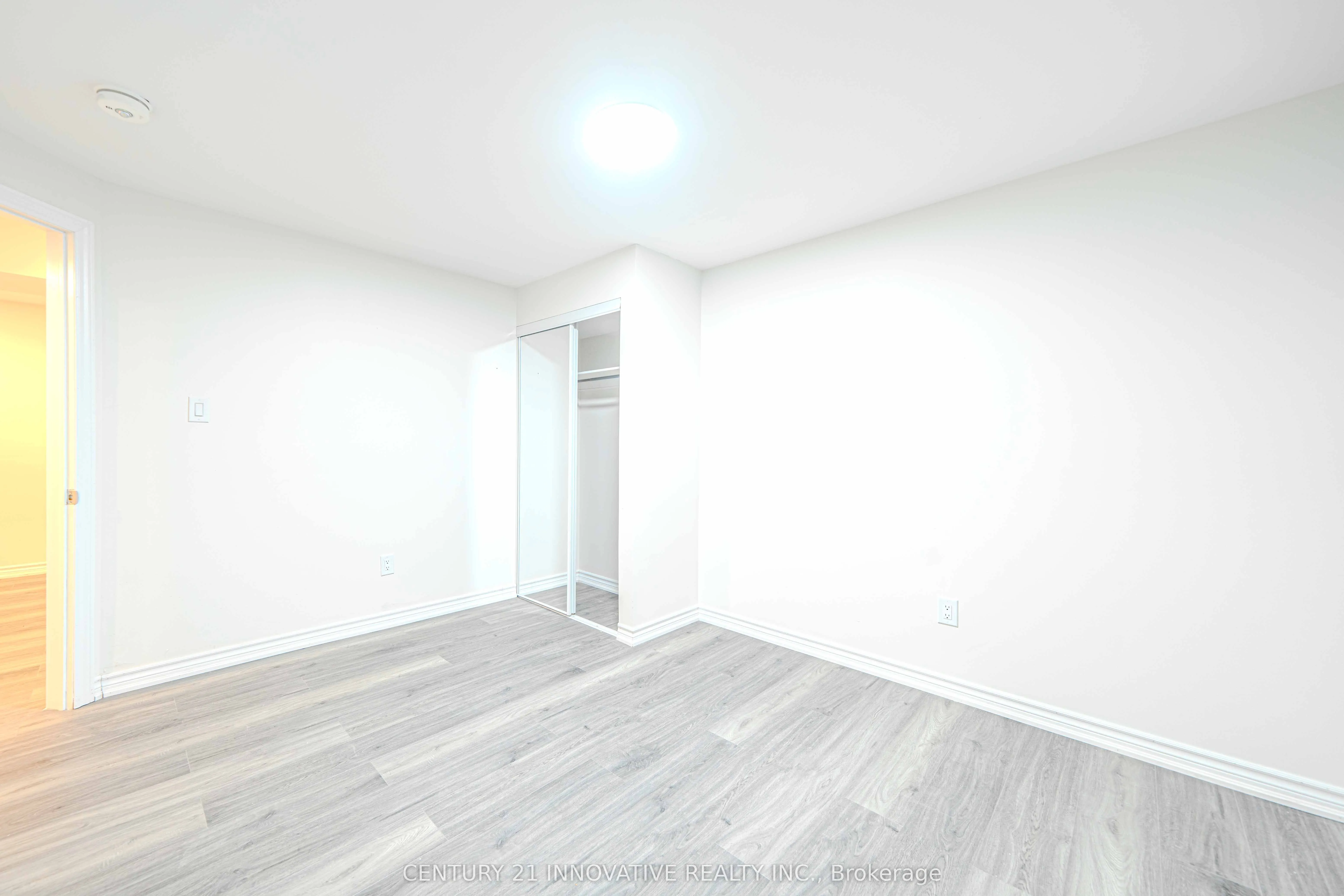 1894 Woodview Avenue, #Bsmt