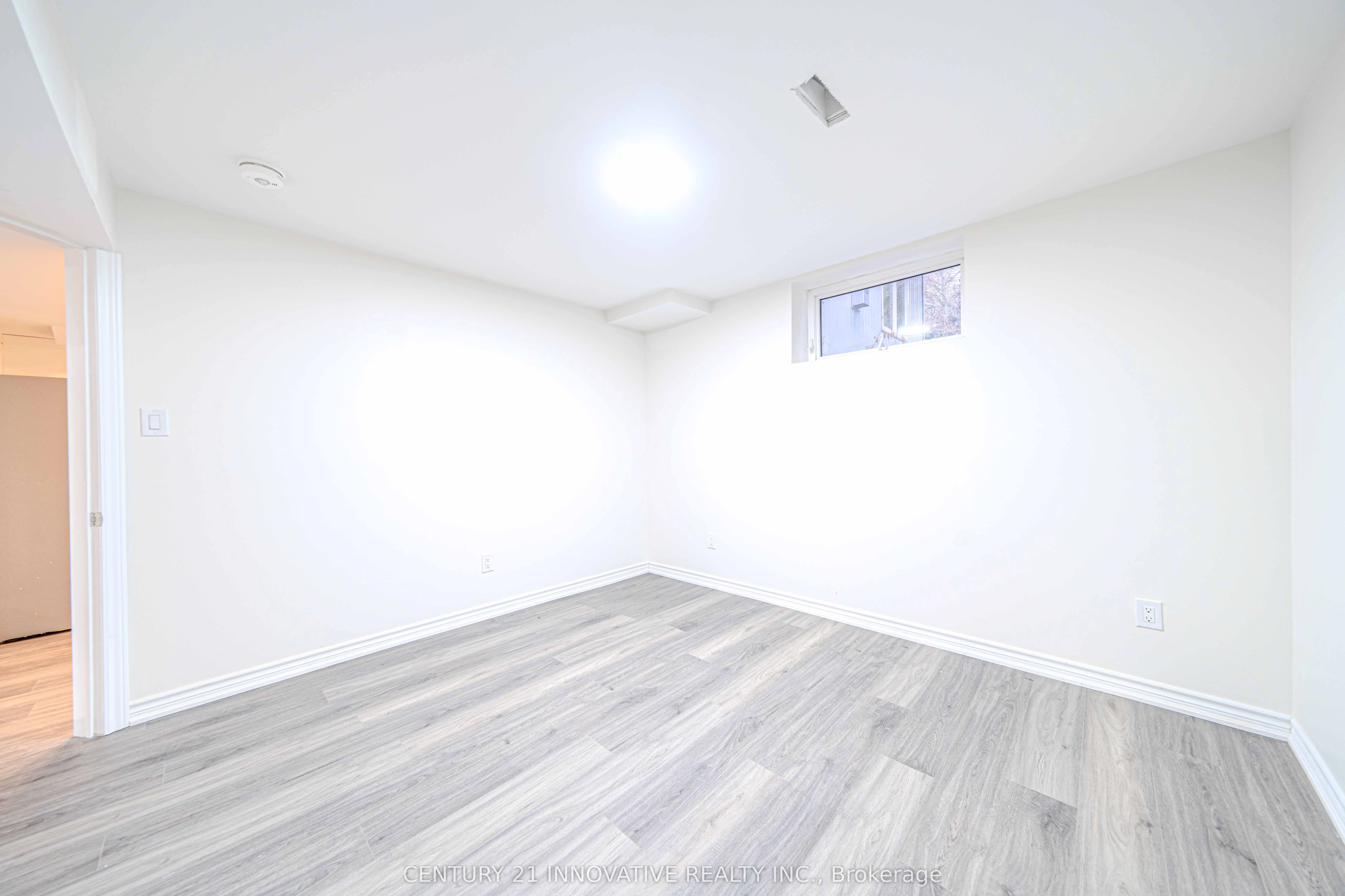 1894 Woodview Avenue, #Bsmt