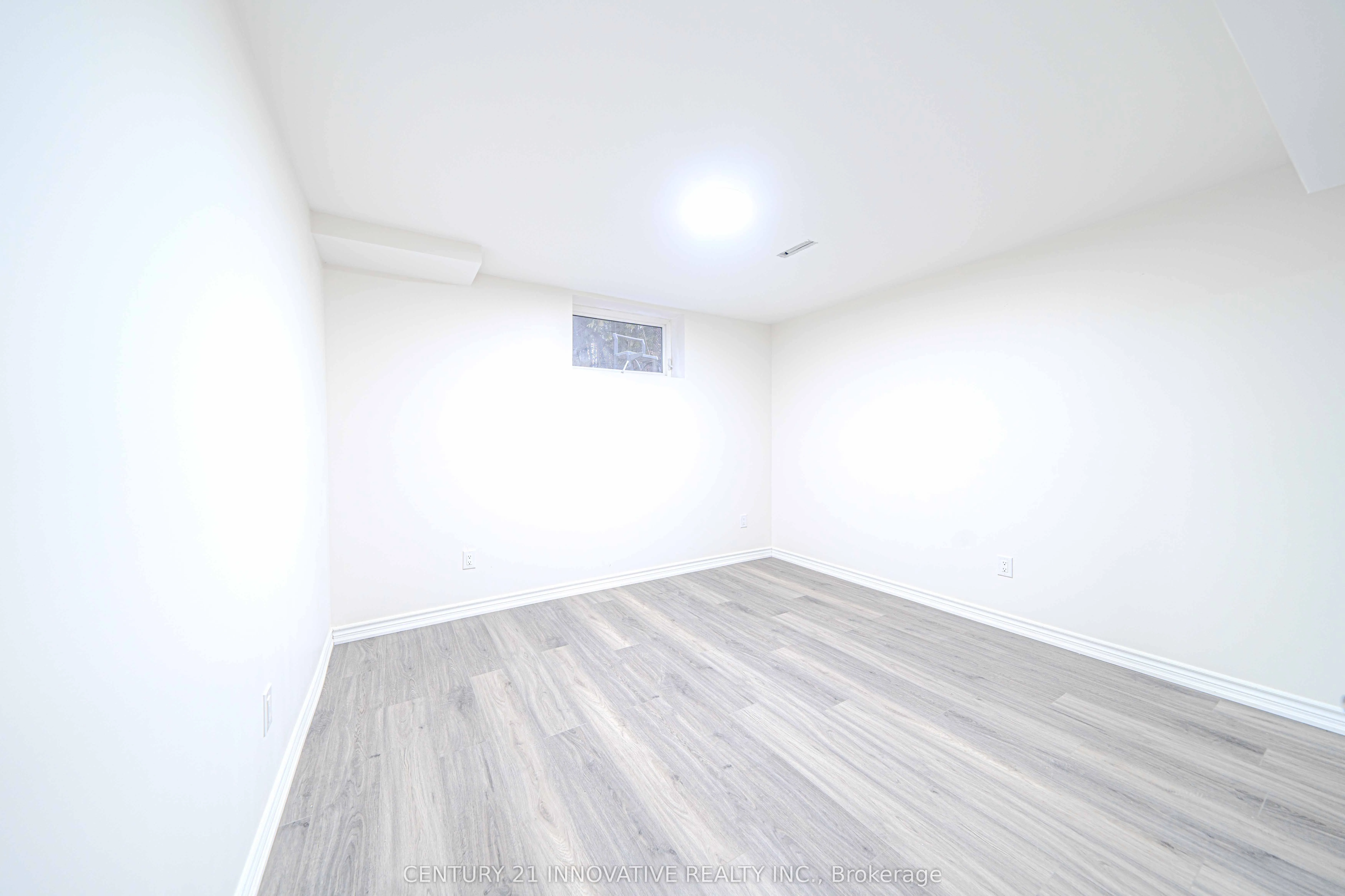 1894 Woodview Avenue, #Bsmt
