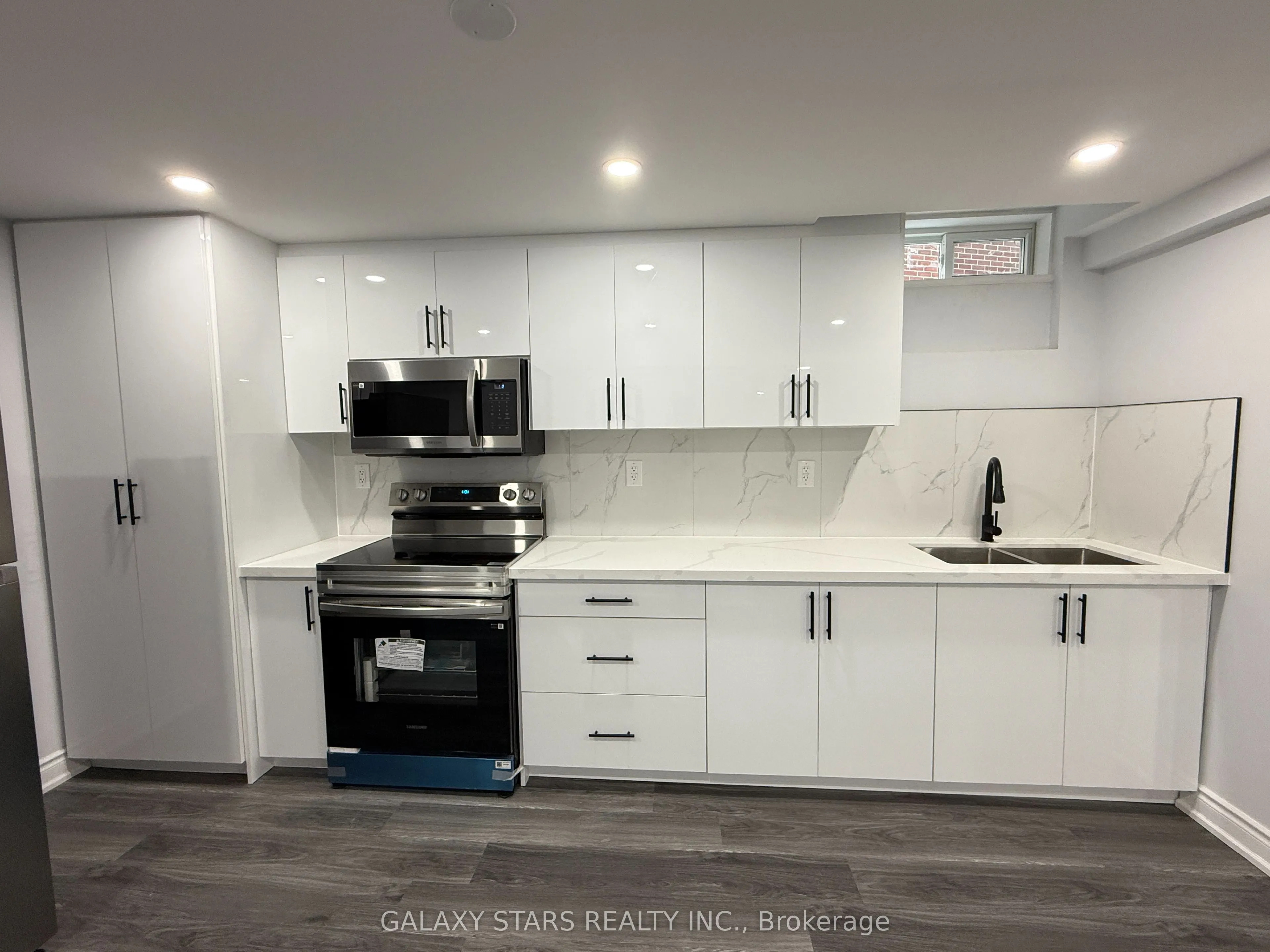 255 Wright Crescent, #BSMT