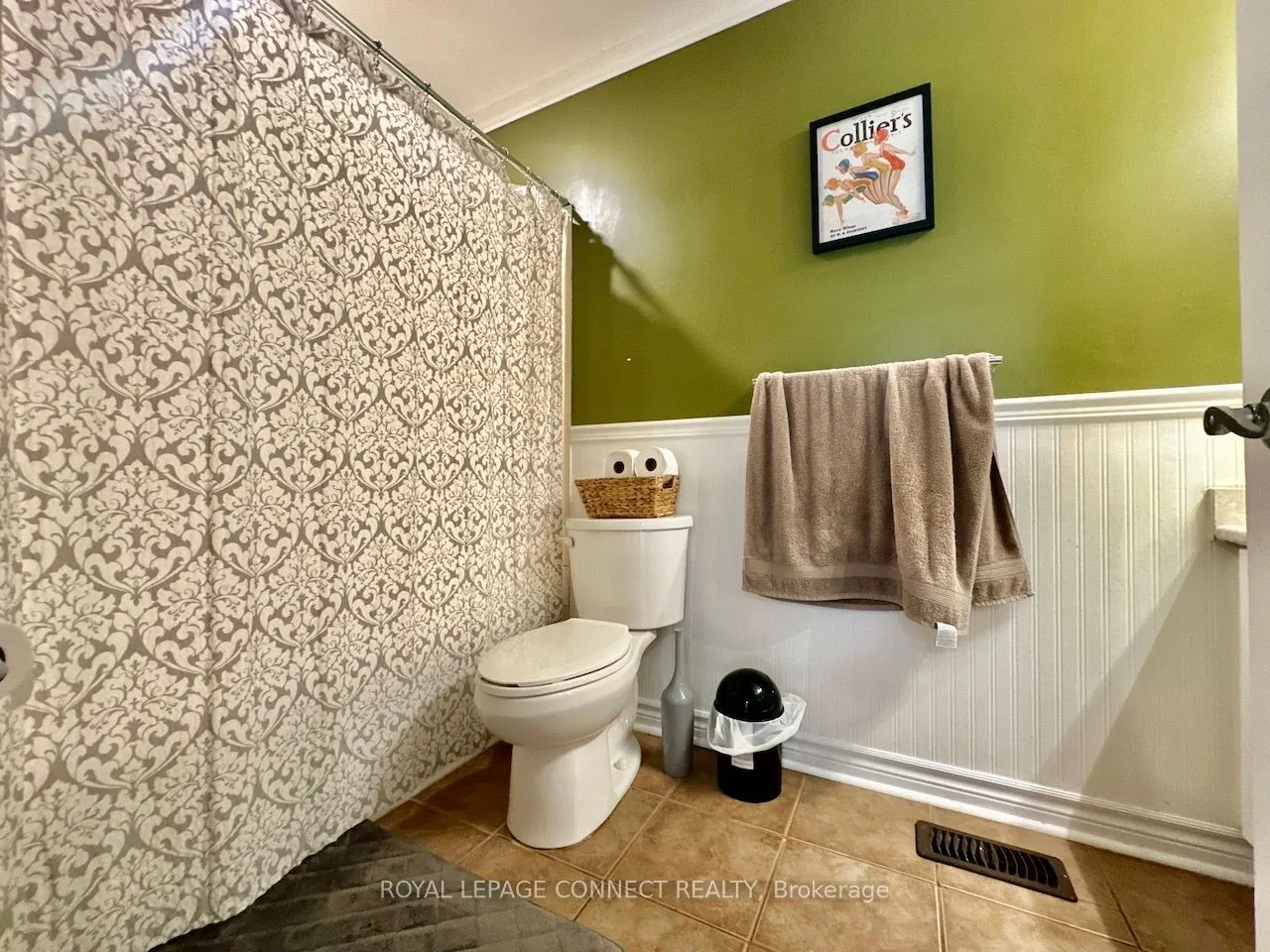 16 Lockhart Gate, #Main