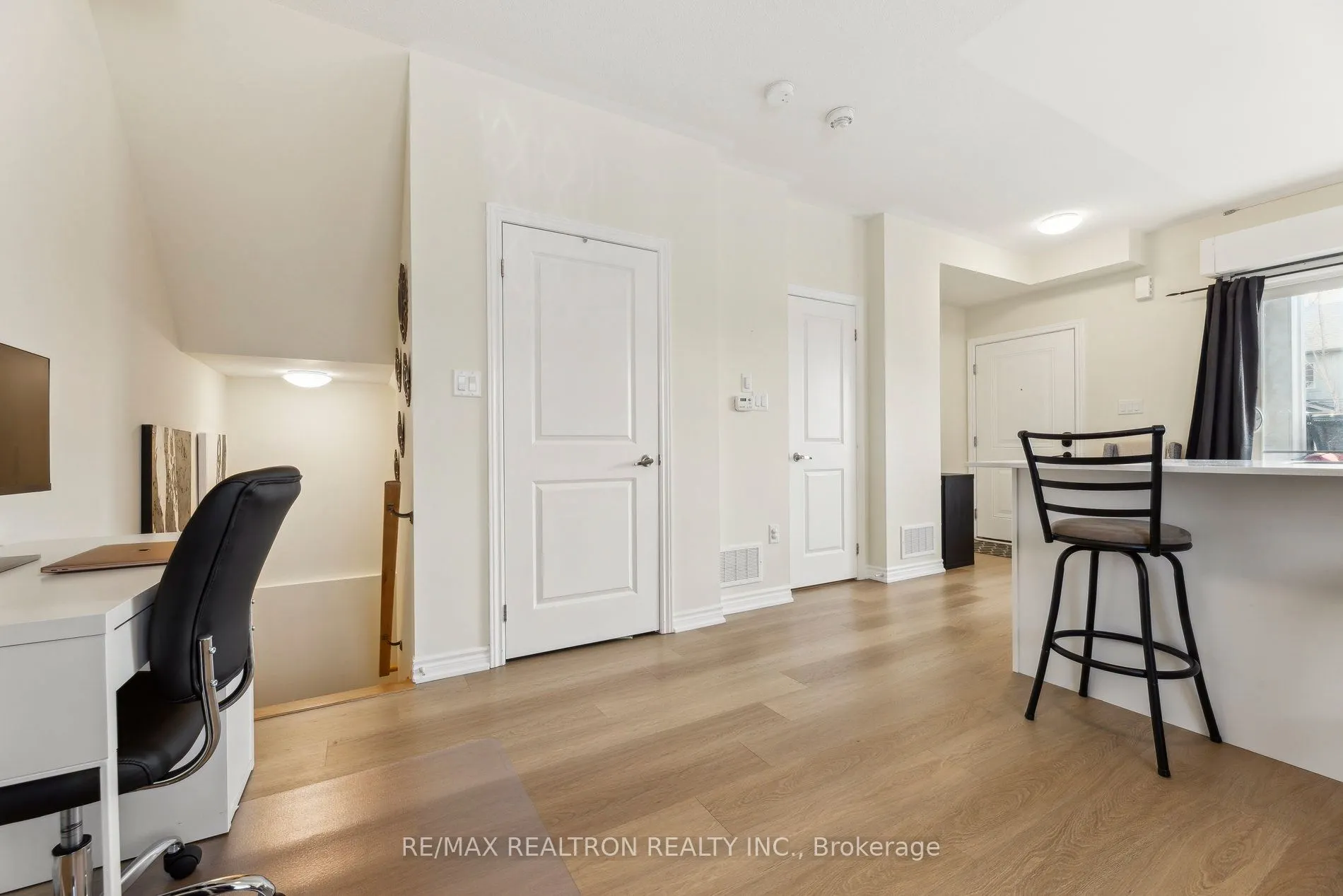 490 Beresford Path, #6