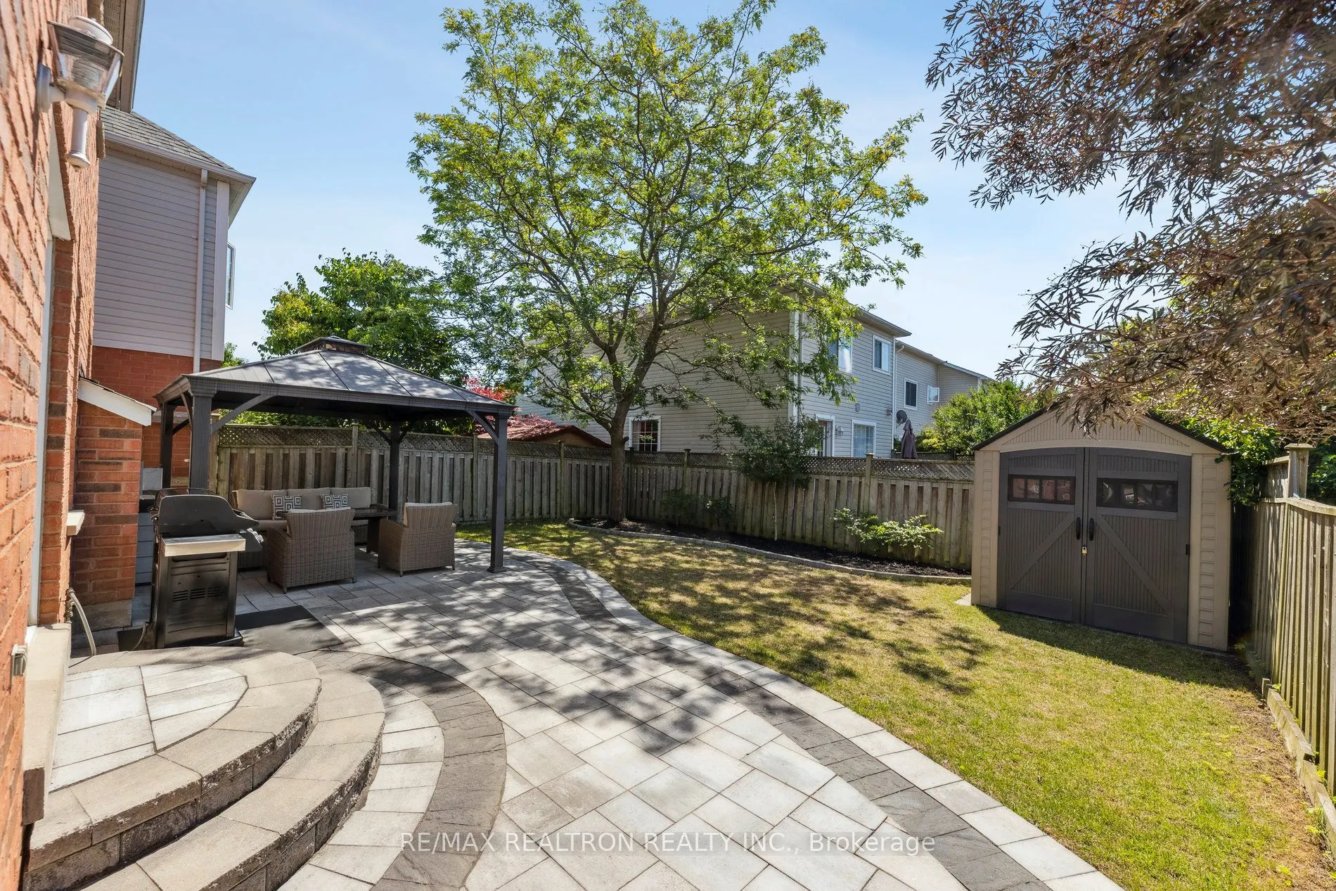 33 Lilley Avenue
