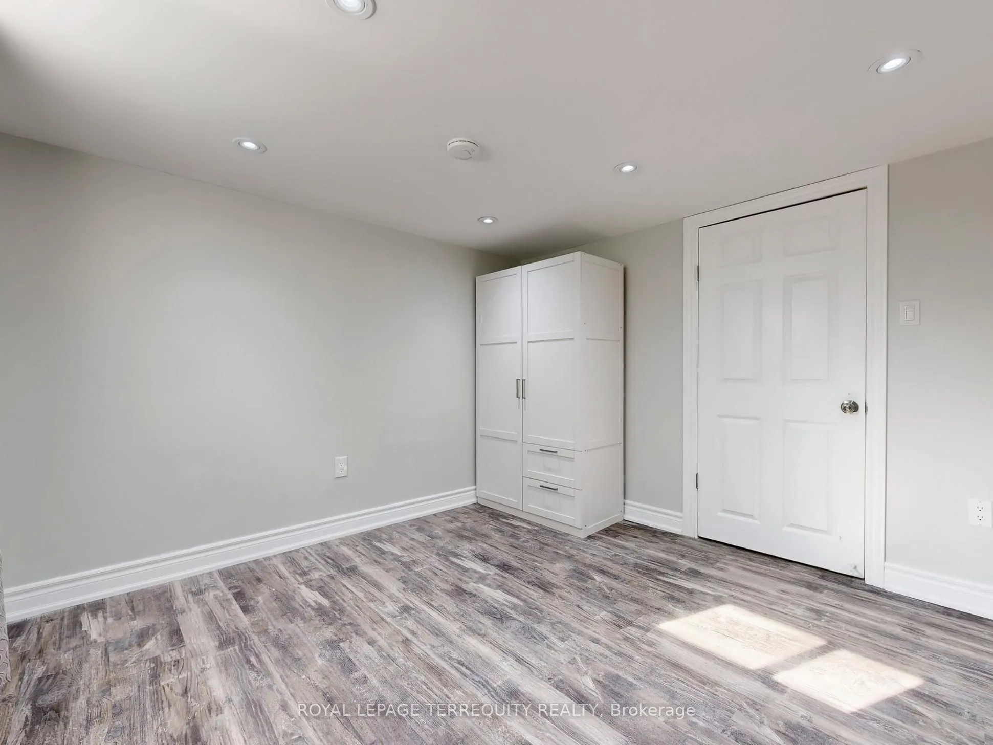 33 Mendip Crescent