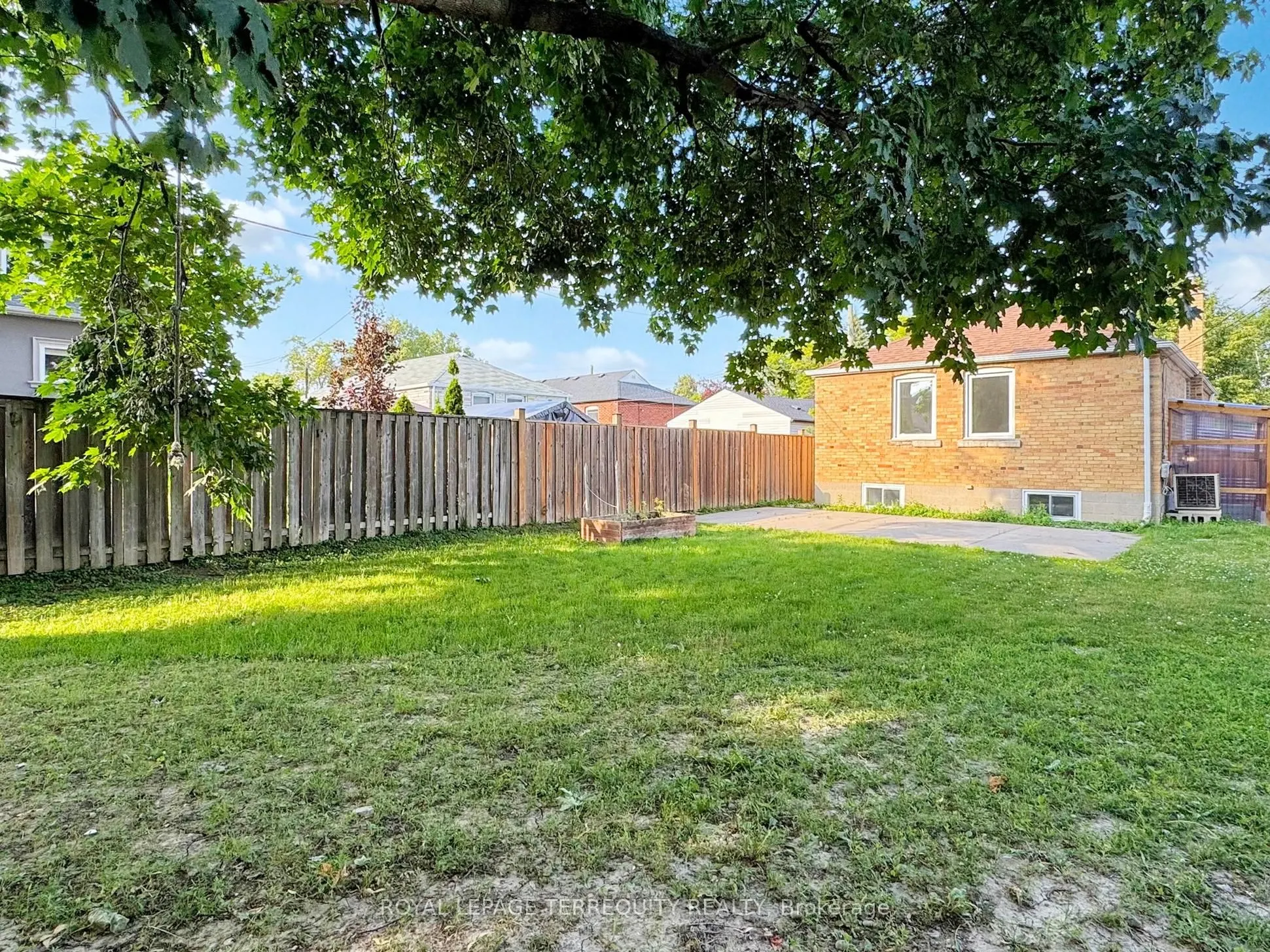 33 Mendip Crescent
