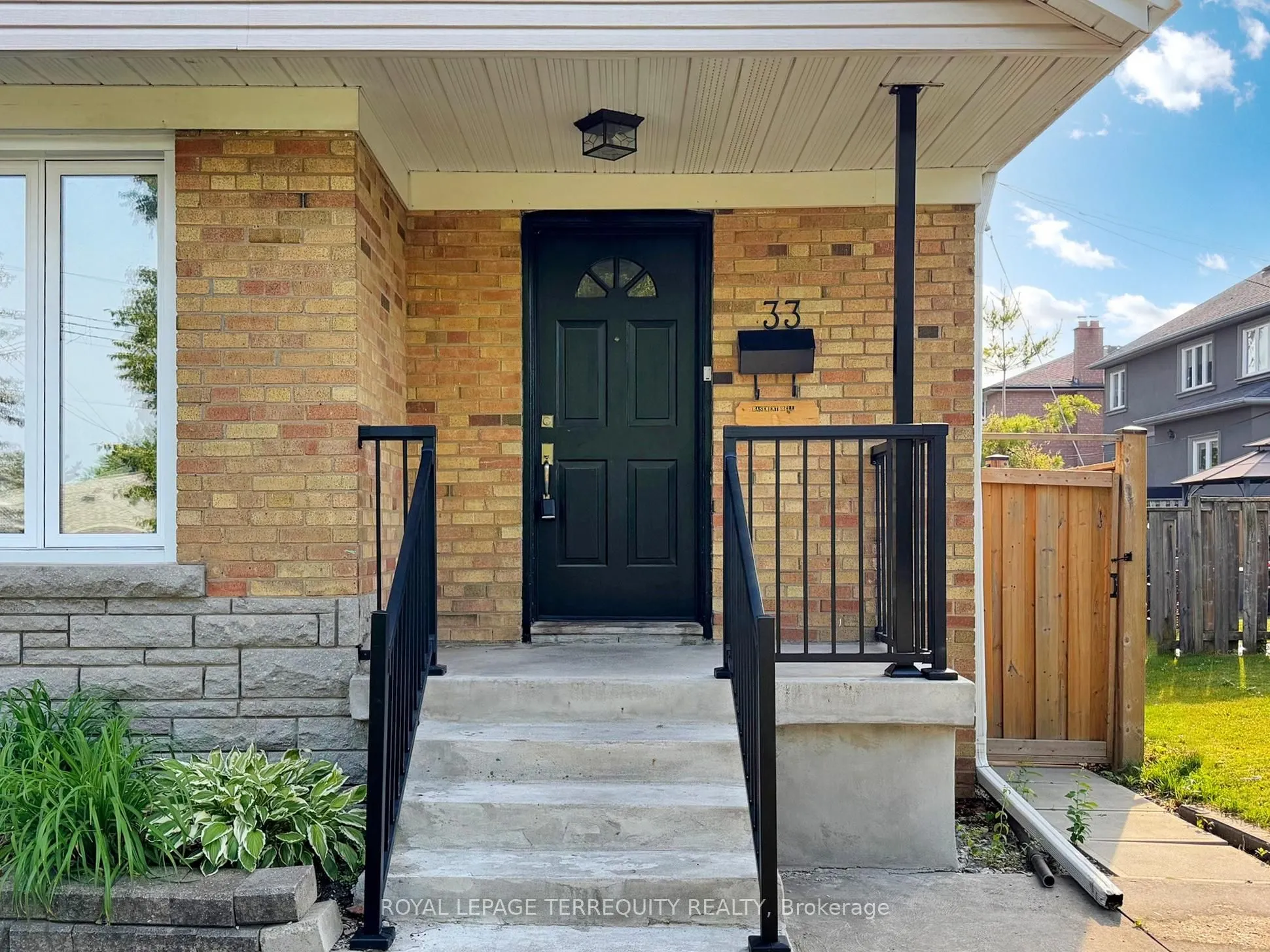 33 Mendip Crescent