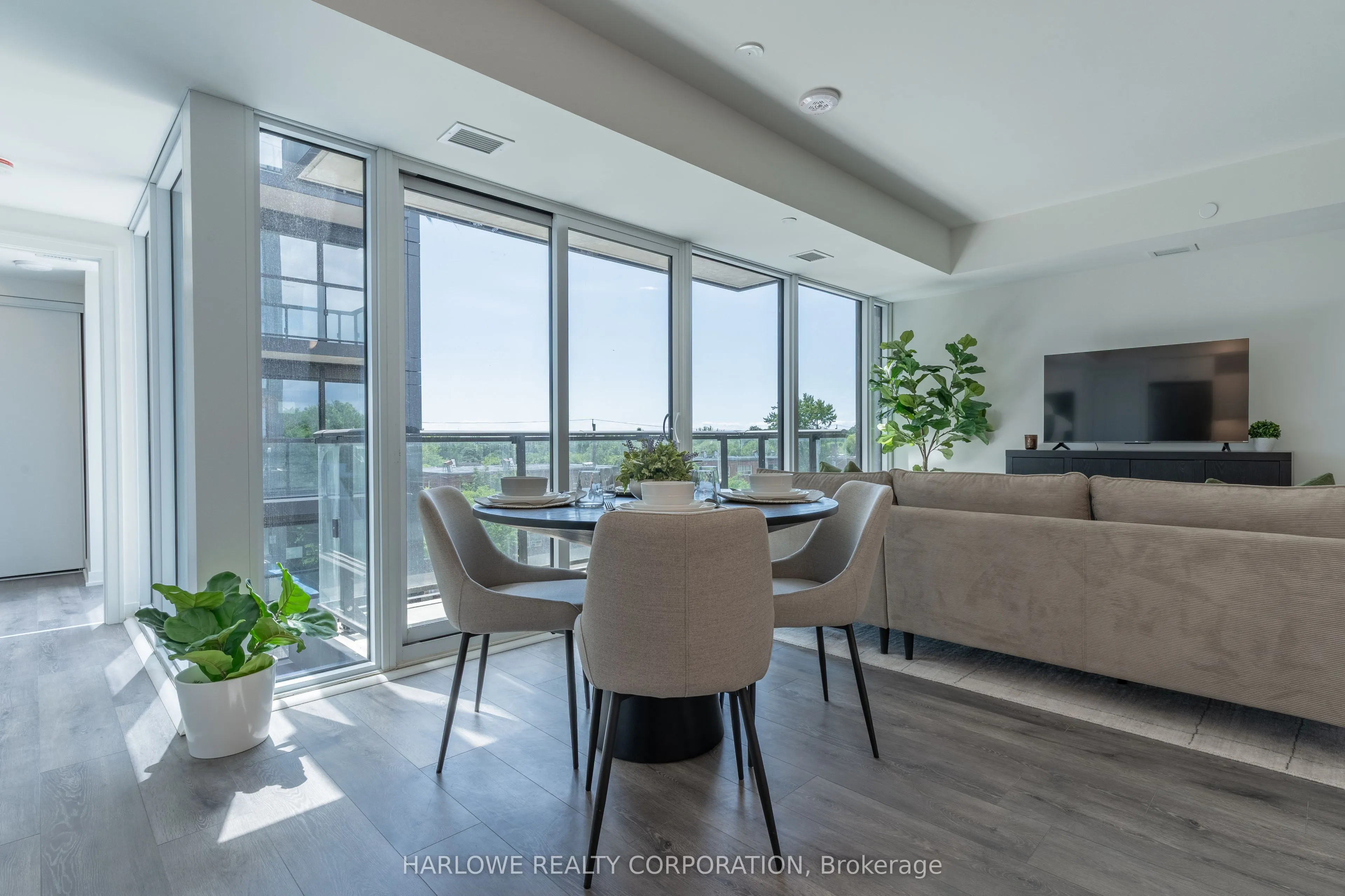 2 Manderley Drive, #501