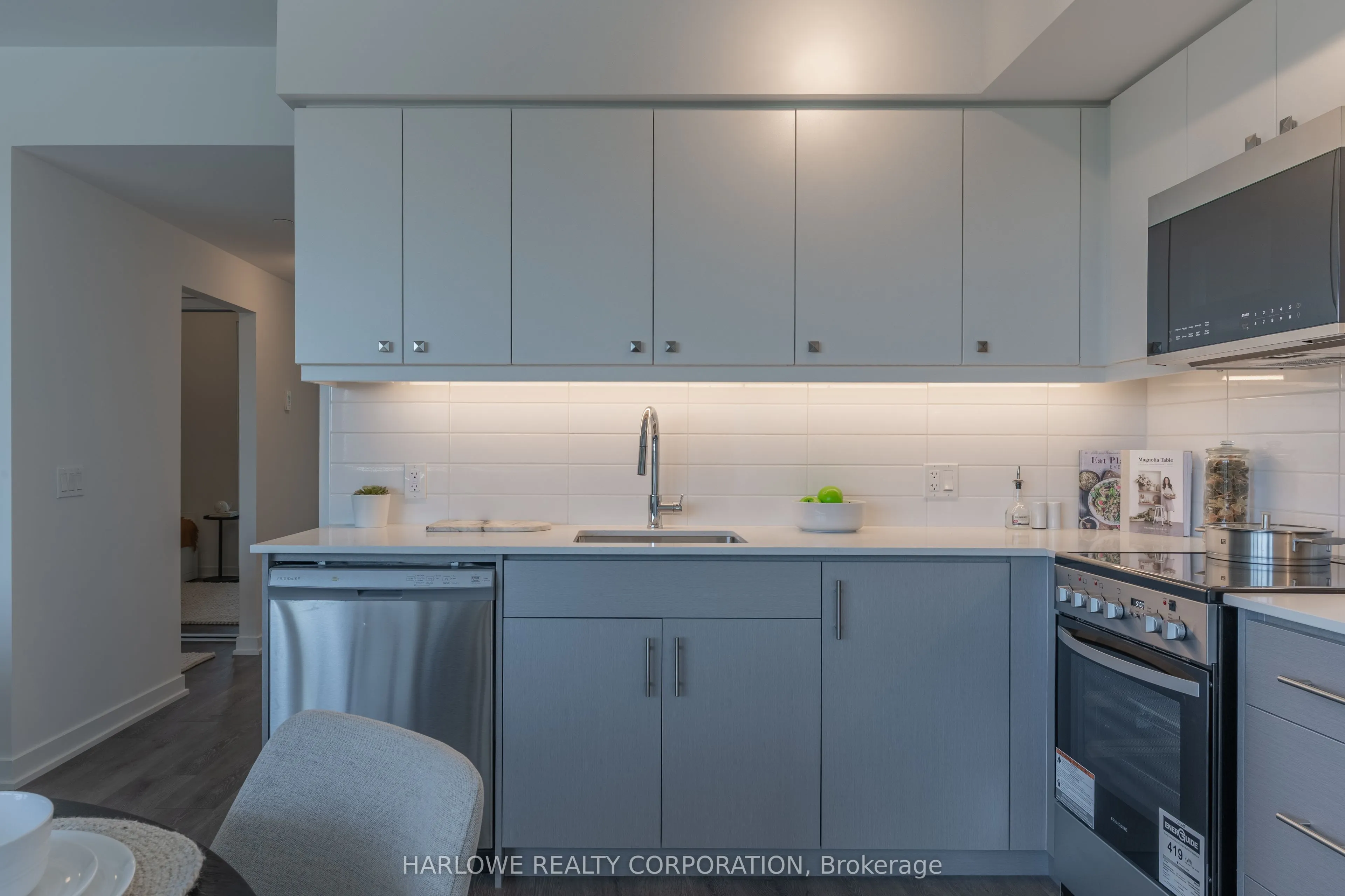 2 Manderley Drive, #501