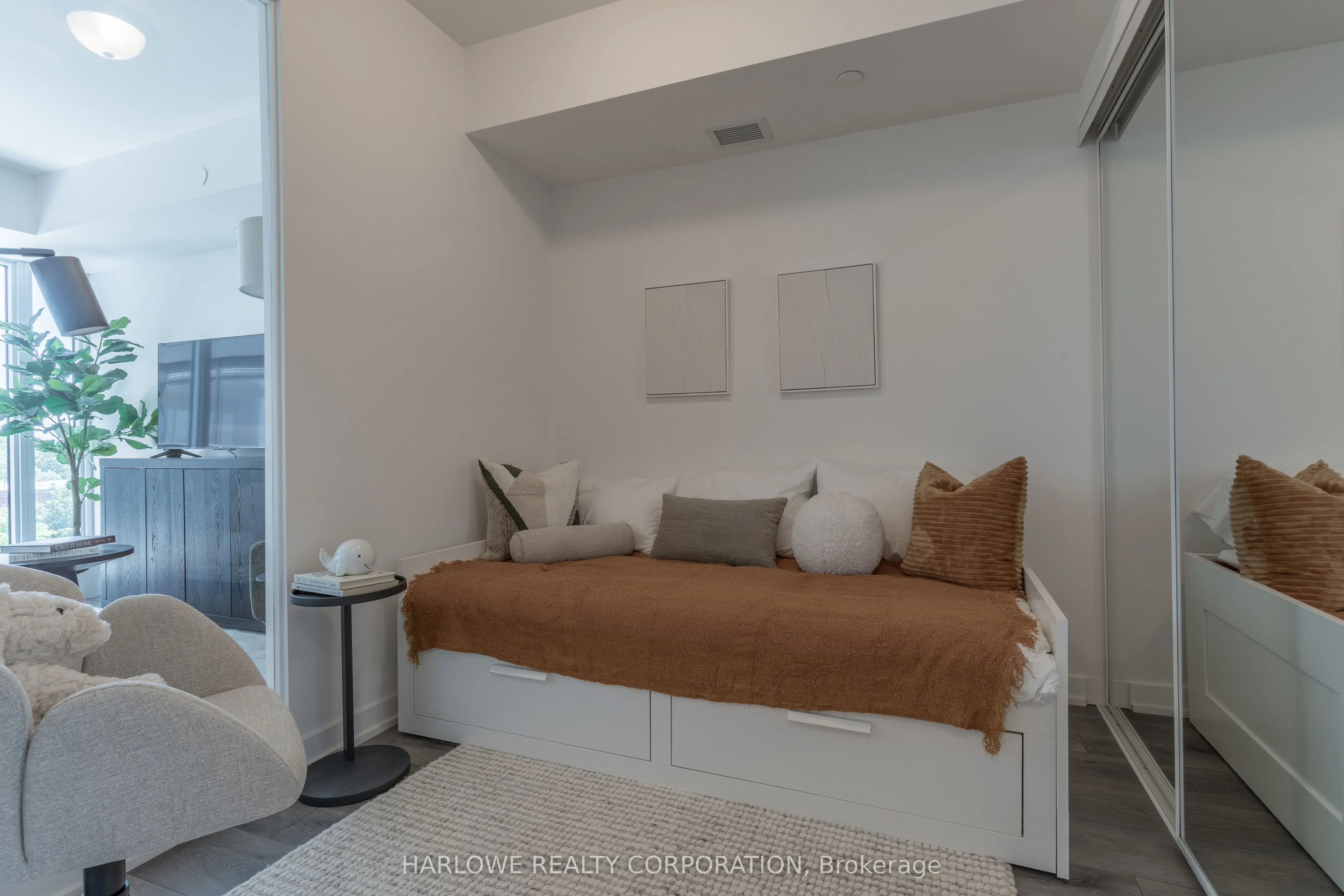 2 Manderley Drive, #501