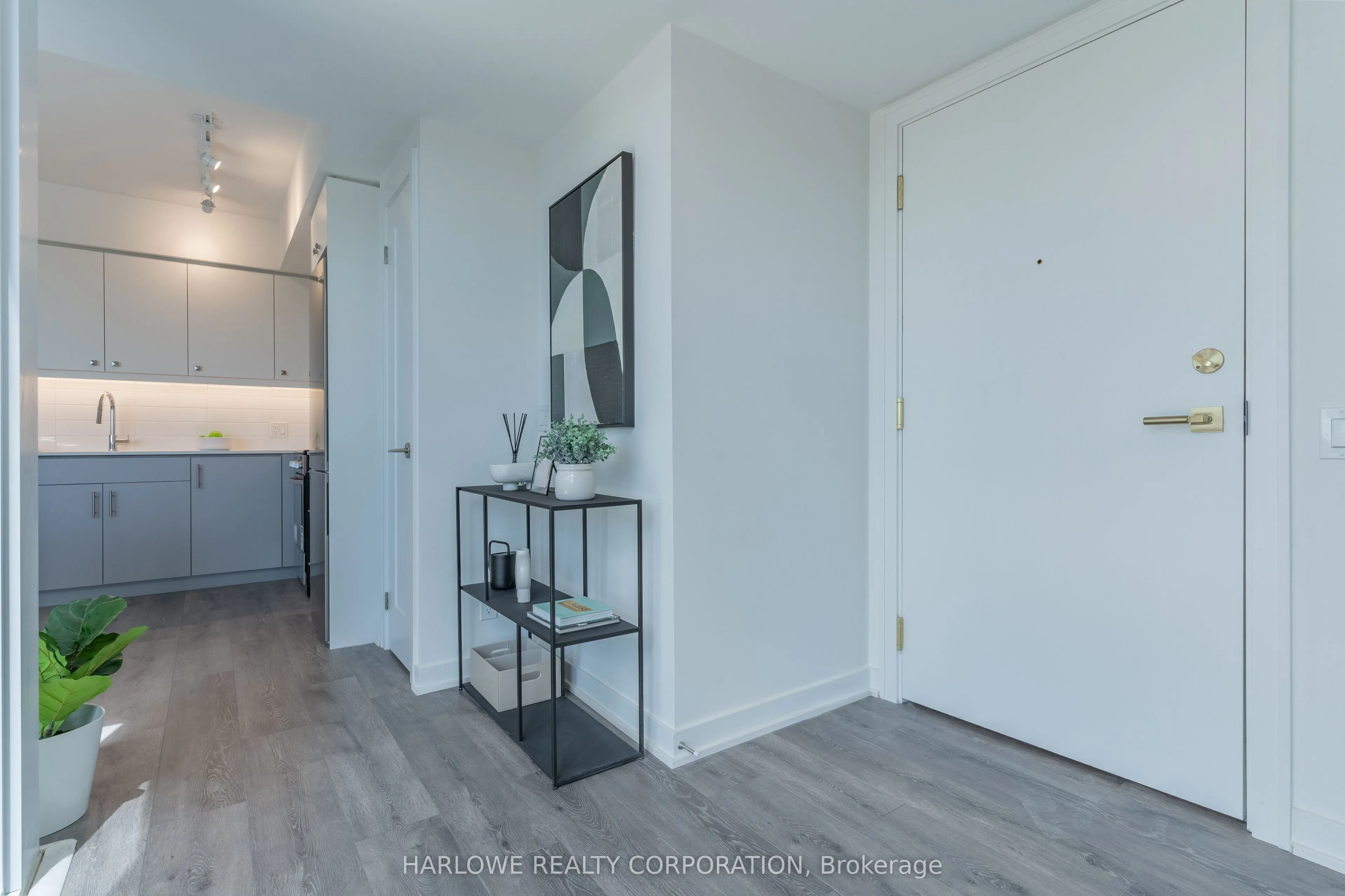 2 Manderley Drive, #501