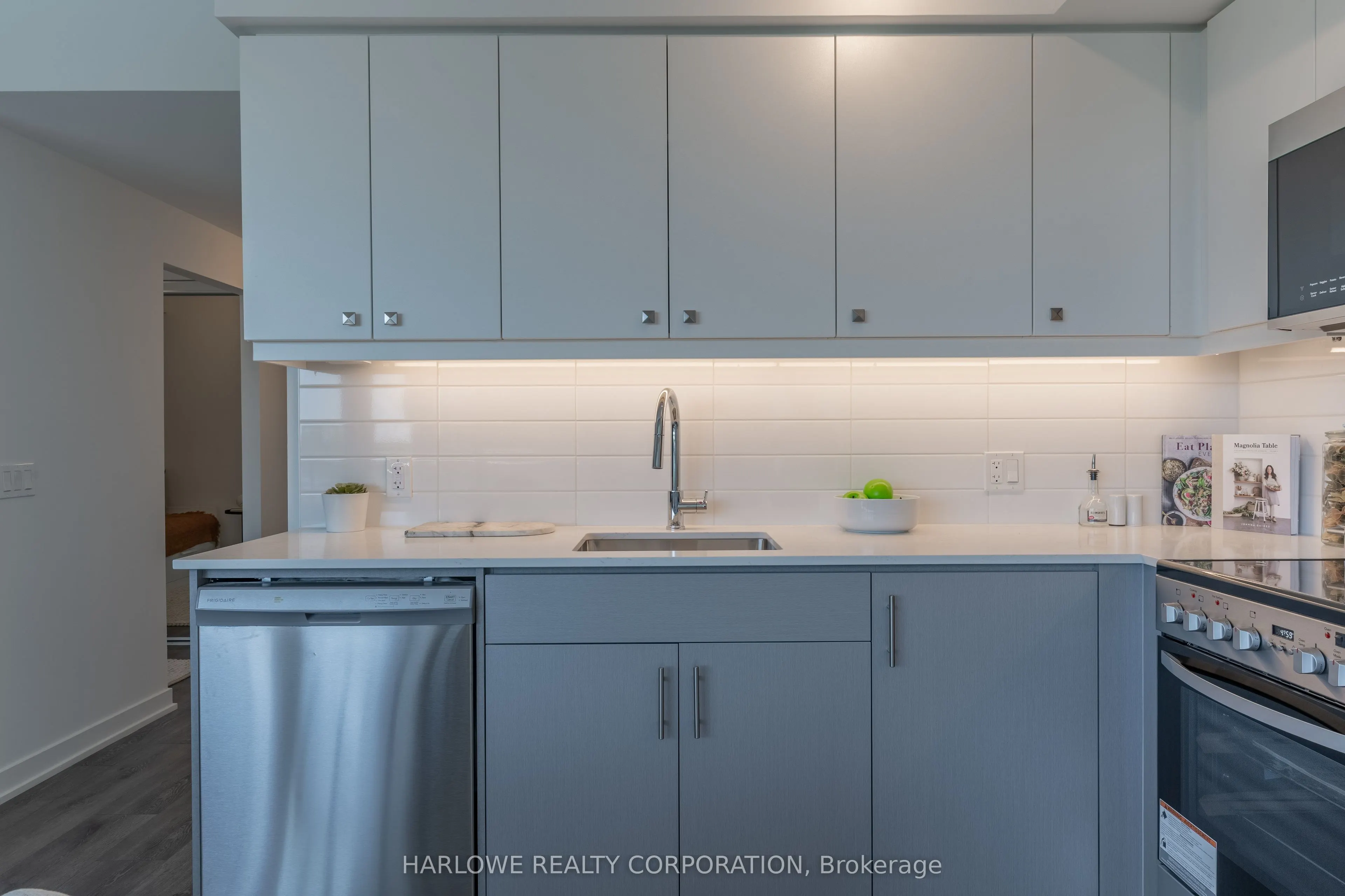 2 Manderley Drive, #501